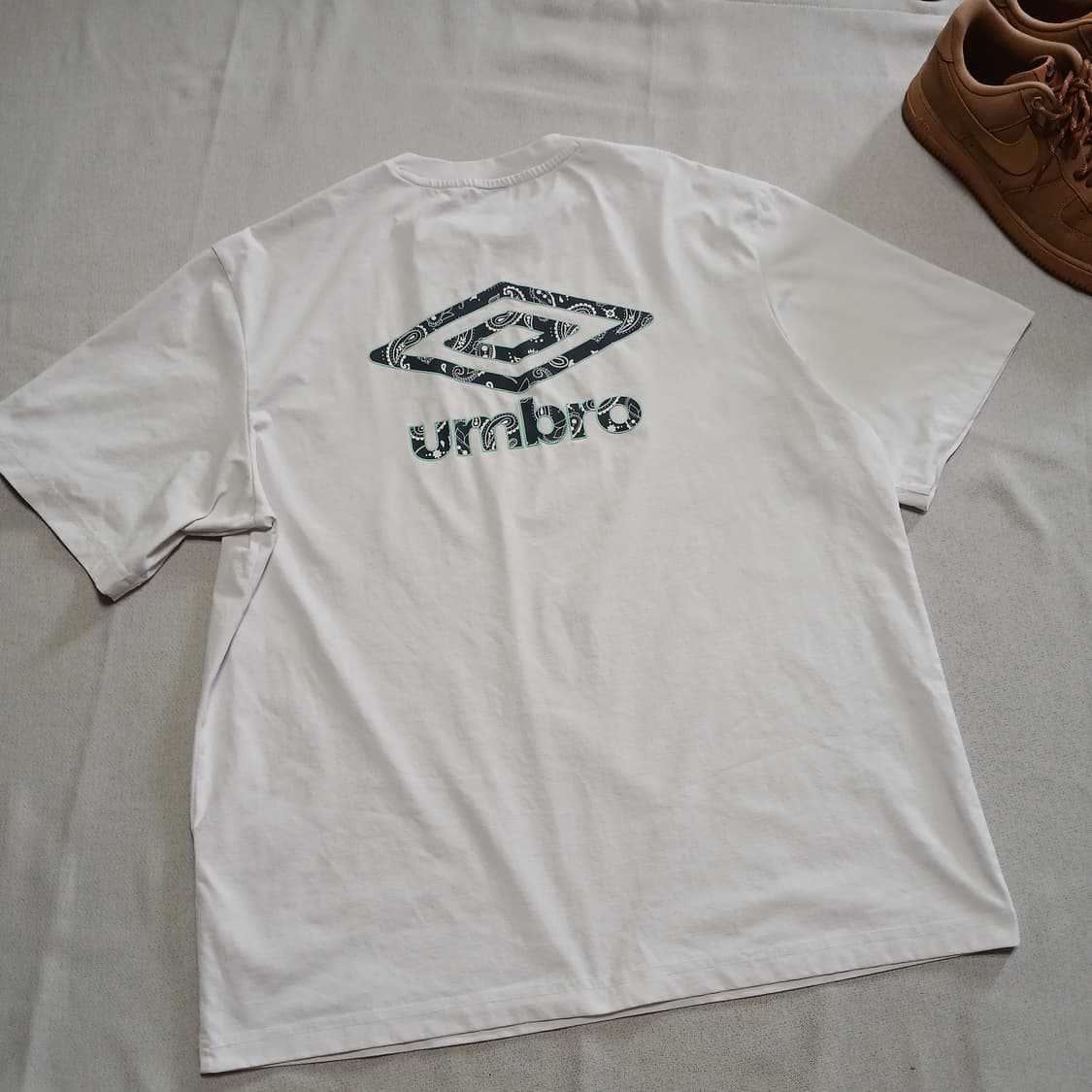 UMBRO 엄브로 백로고 페이즐리 반팔티셔츠 상품이미지2