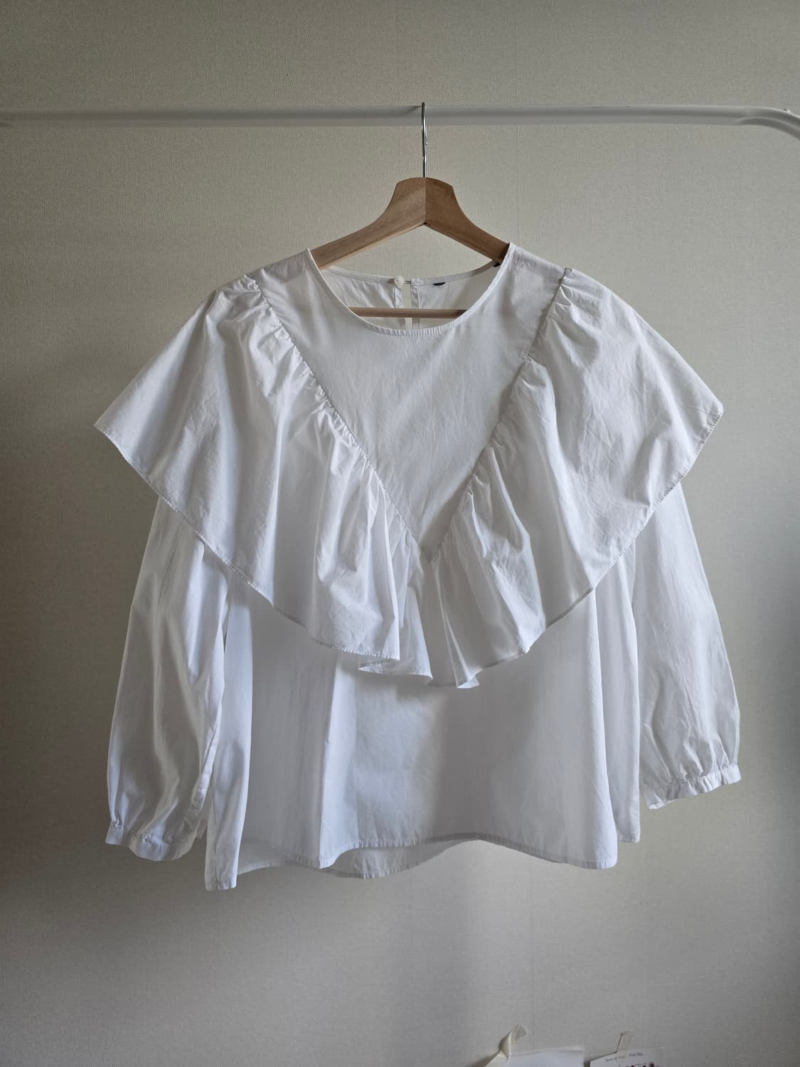 ZARA 러플 화이트 블라우스 (L) 상품이미지1