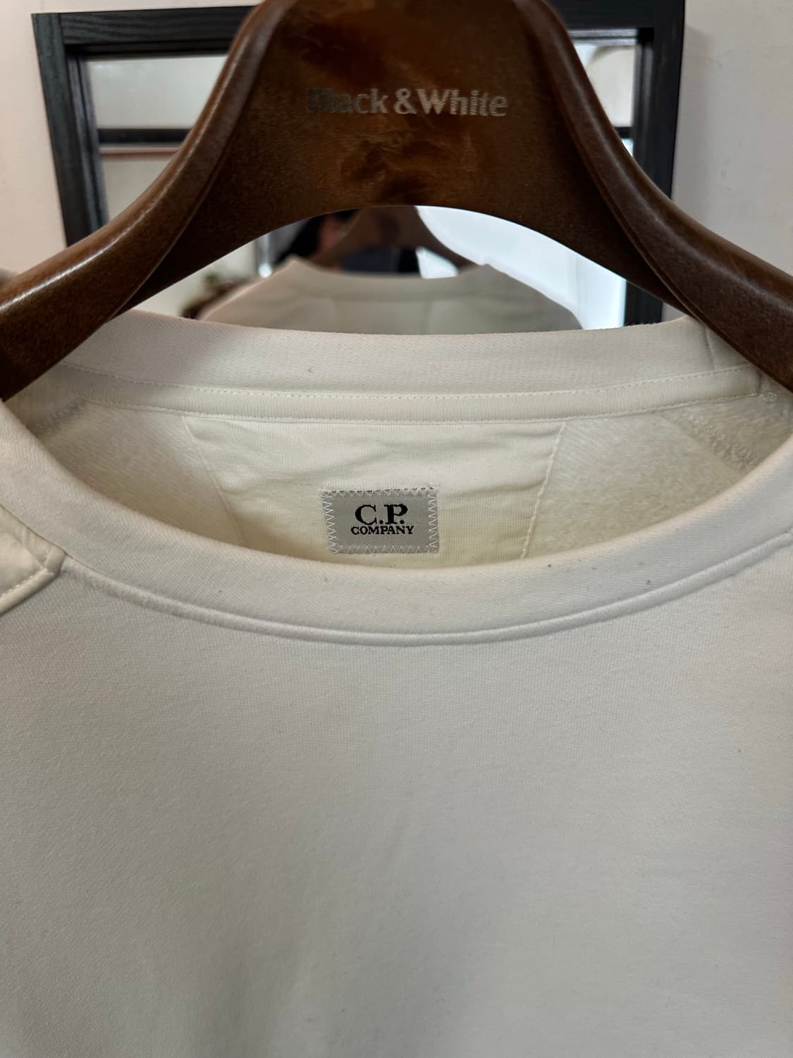 씨피컴퍼니 맨투맨 20FW 상품이미지5