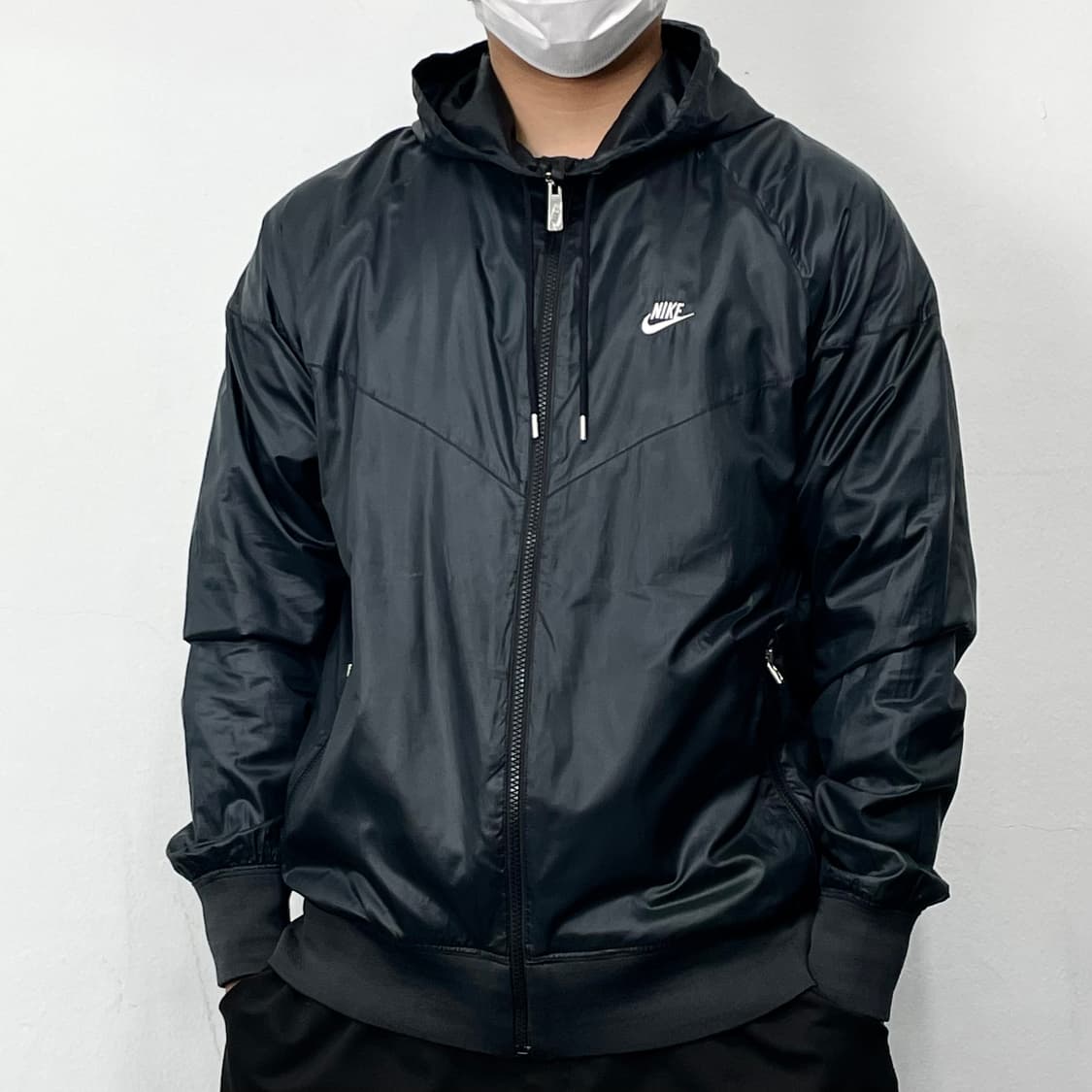 나이키 스우시 유광블랙 윈드러너 후드 바람막이 자켓 상품이미지1