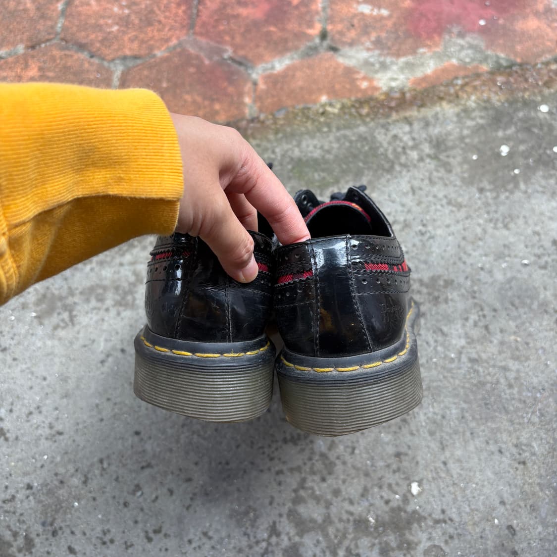 Dr. Martens 닥터마틴 윙팁 로퍼 (250) 상품이미지5