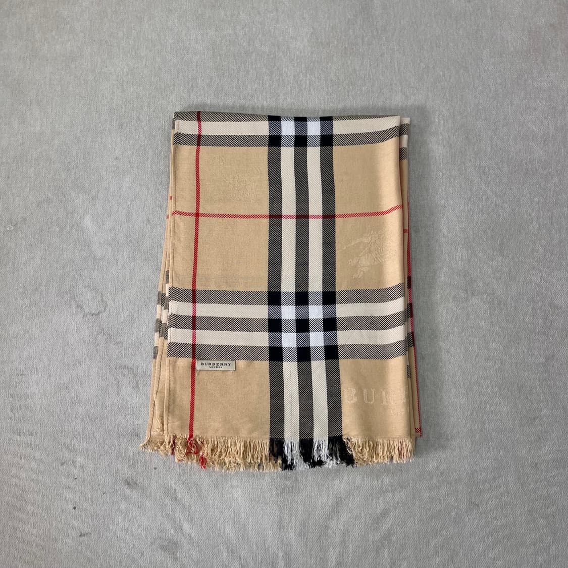 버버리 기마로고 노바체크 실크 머플러 상품이미지2