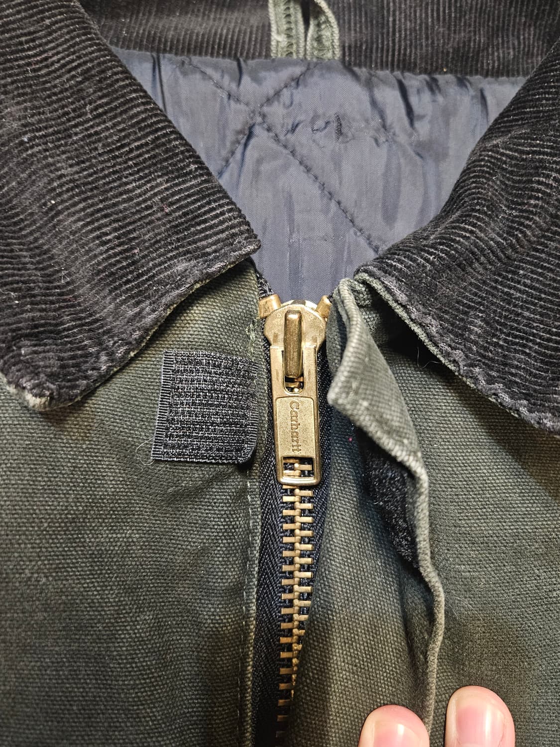 칼하트 덕 워크 코트 블랙 페이드 헤비웨이트 상품이미지3