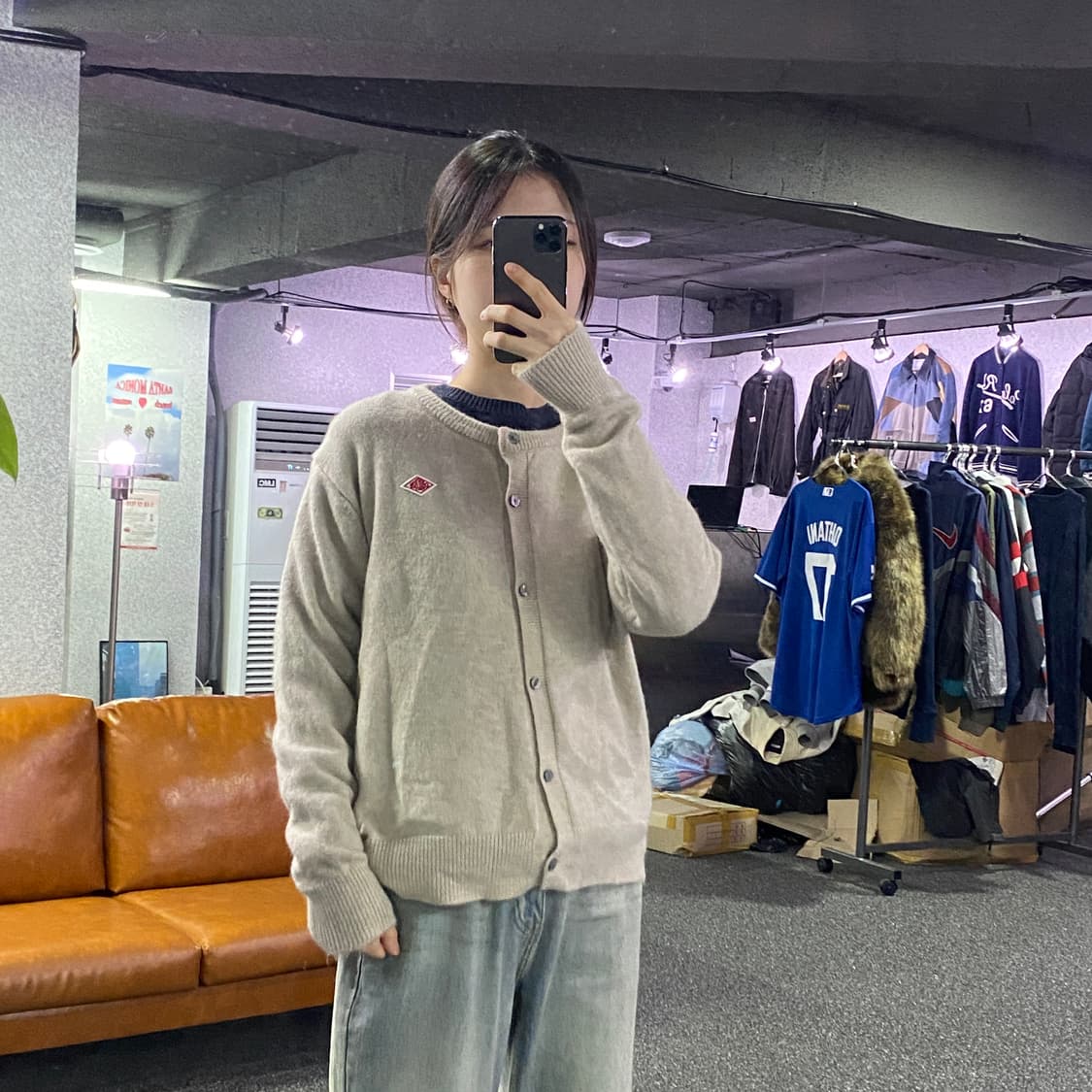 단톤 패치로고 베이지 버튼 니트 가디건 B3160 상품이미지1