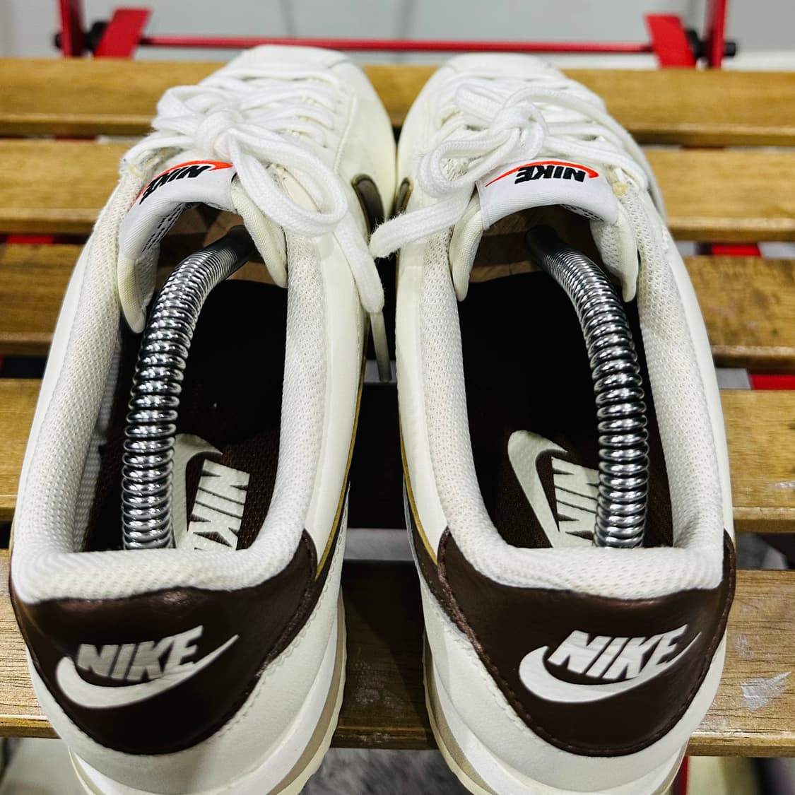 245) 나이키 운동화 여성 여자 신발 코르테즈 화이트/다크브라운 상품이미지5