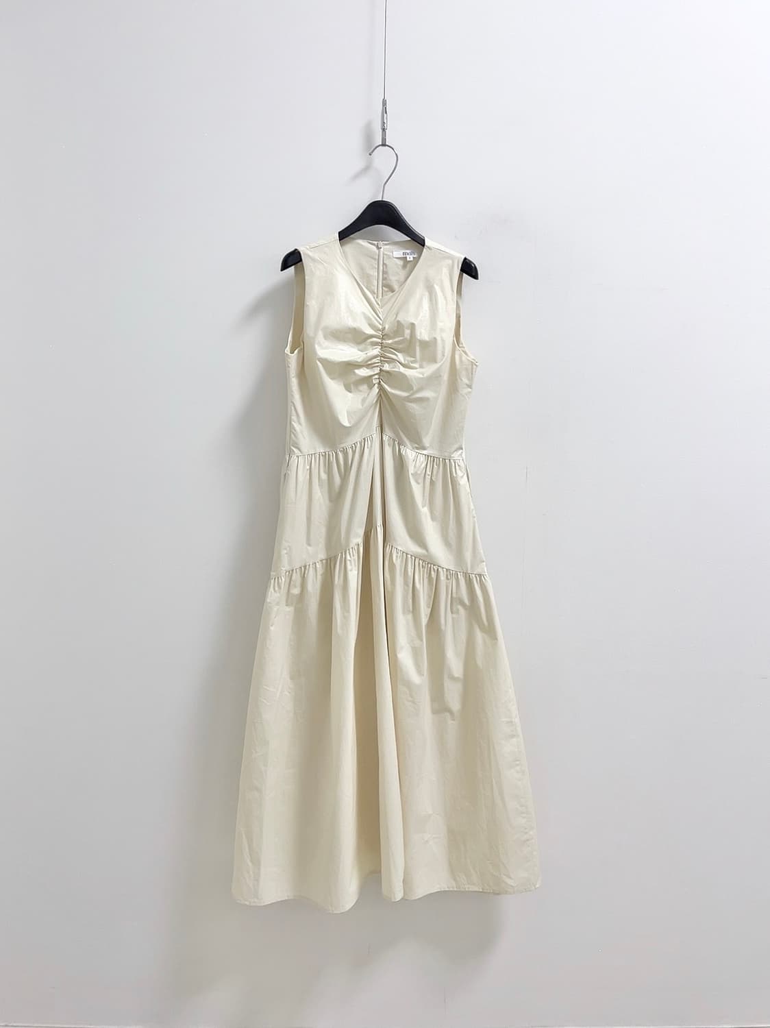 마이스 샤이닝 슬리브리스 드레스 상품이미지4