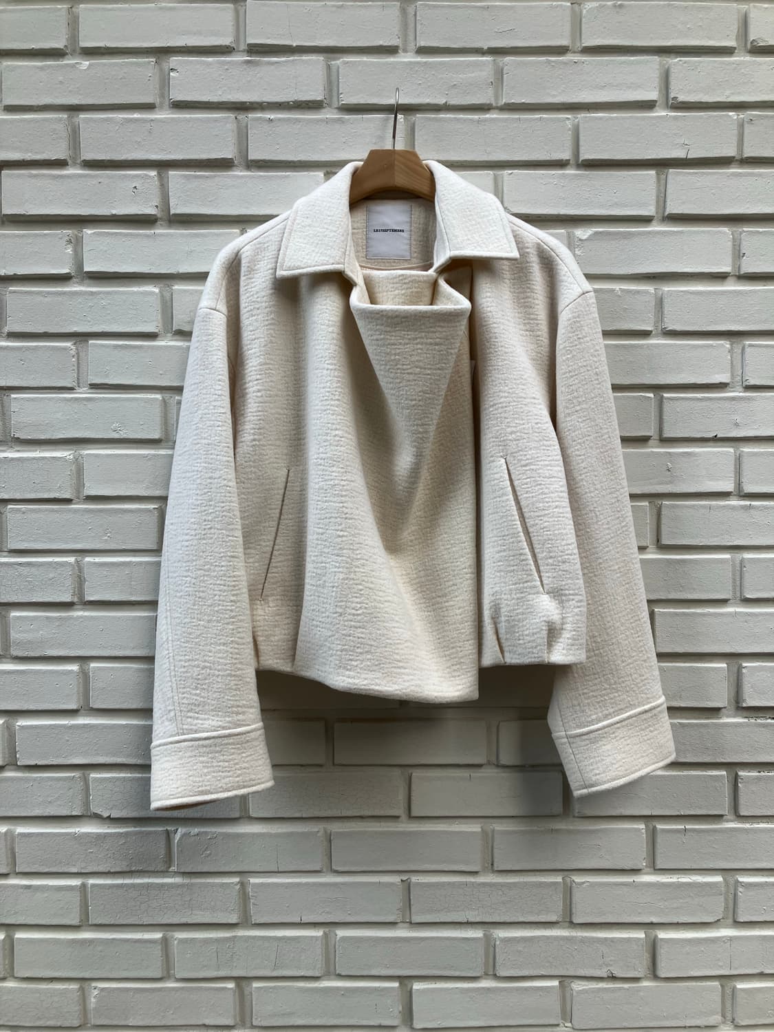 (W)르917 르셉템버 울 드레이프 크롭 자켓 아이보리 34사이즈 상품이미지1