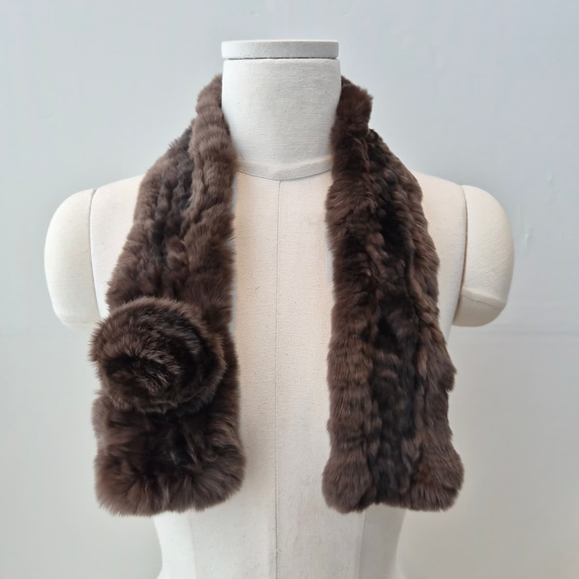 브라운믹스 리얼 렉스퍼 플라워 고리 머플러 상품이미지2