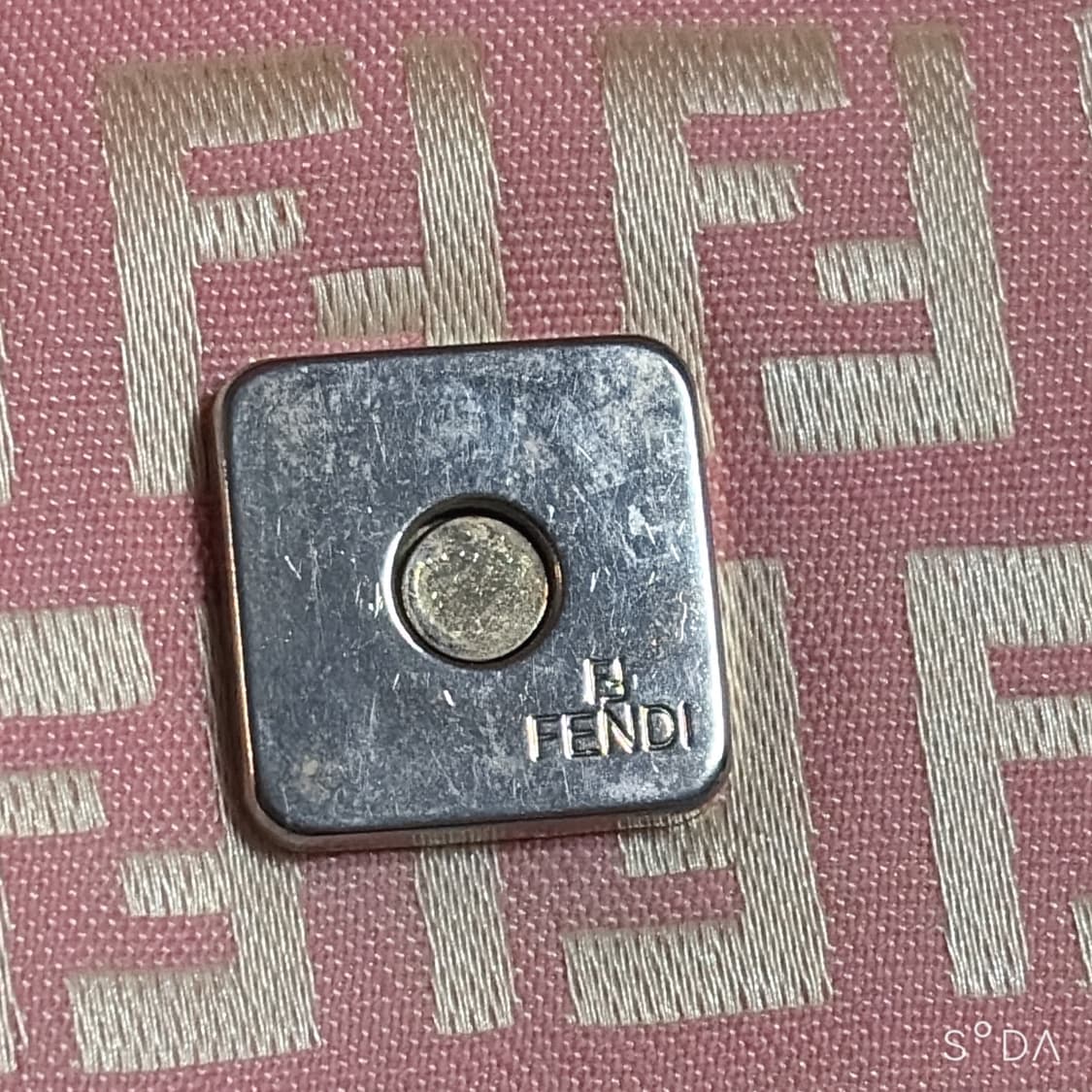 펜디 FF 로고 핑크 바게트백 상품이미지8