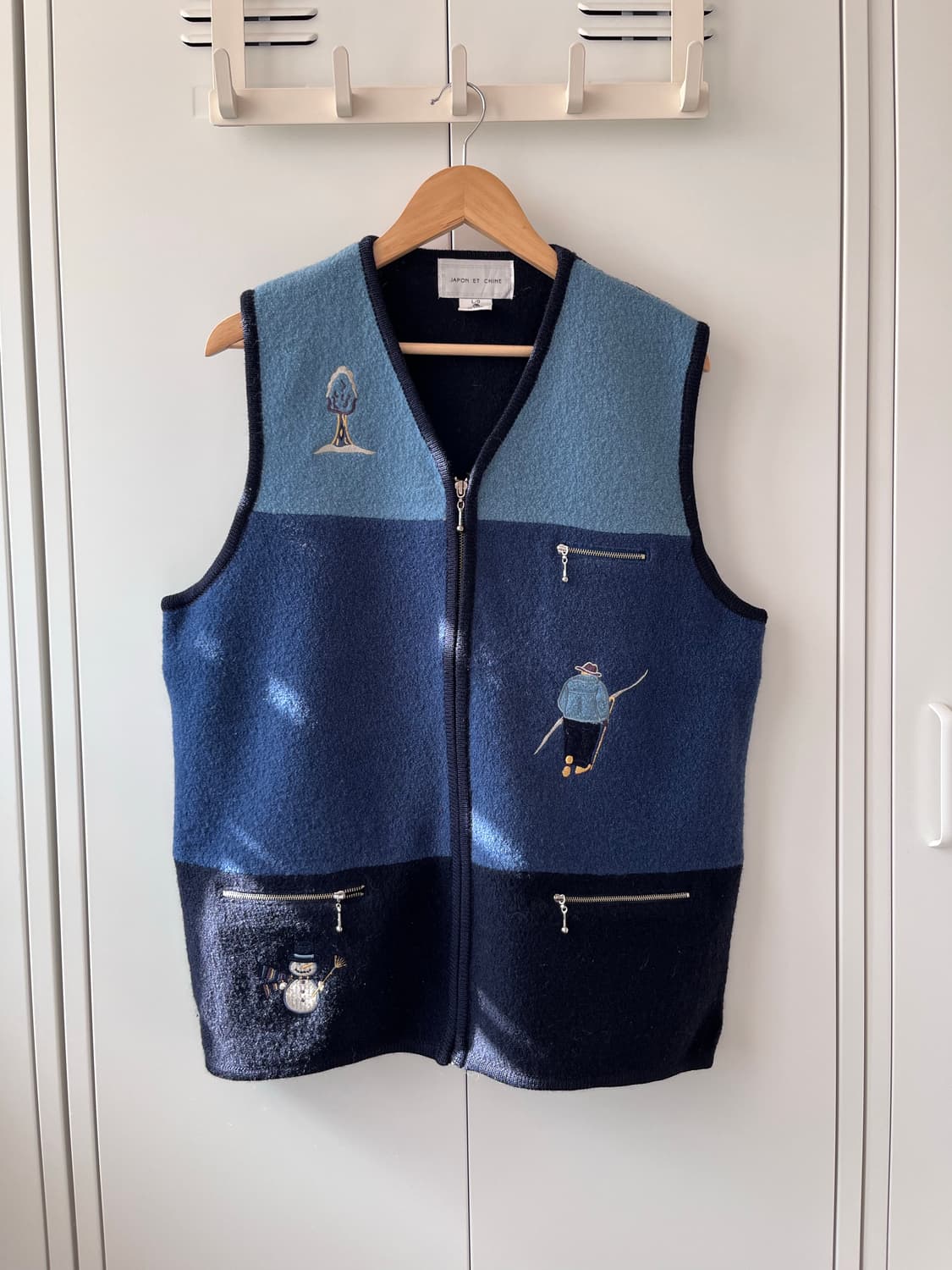Japon et chine 블루 배색 자수 니트 조끼 상품이미지2