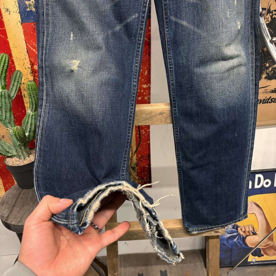 00s 리바이스 503 루즈핏 레더탭 디스트로이드 워싱 데님팬츠 N390 상품이미지4