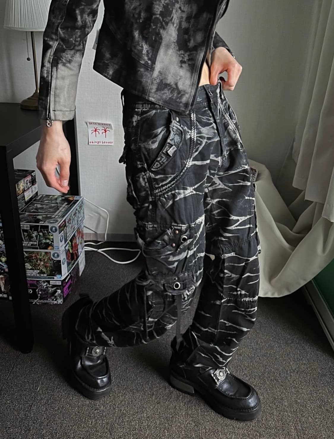 Ysw 블리치 워싱 디테일 카고 팬츠 상품이미지1