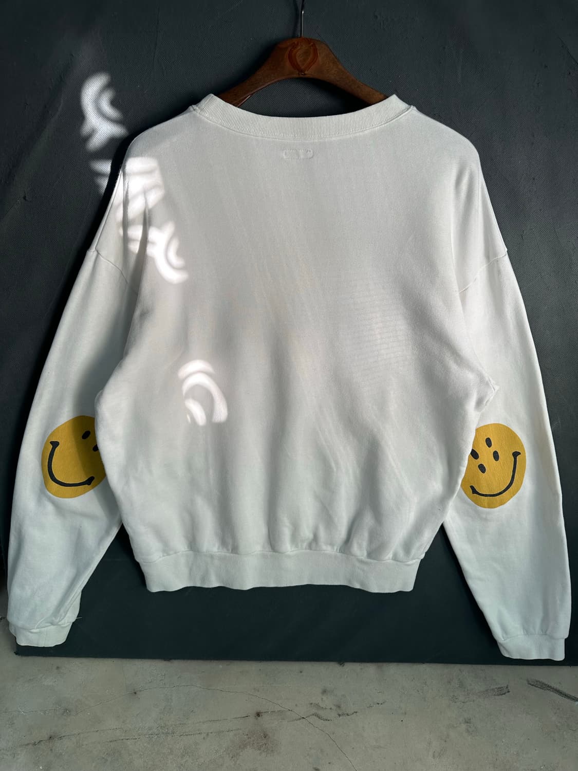 캐피탈 스마일 맨투맨 스웻셔츠 5사이즈  상품이미지2