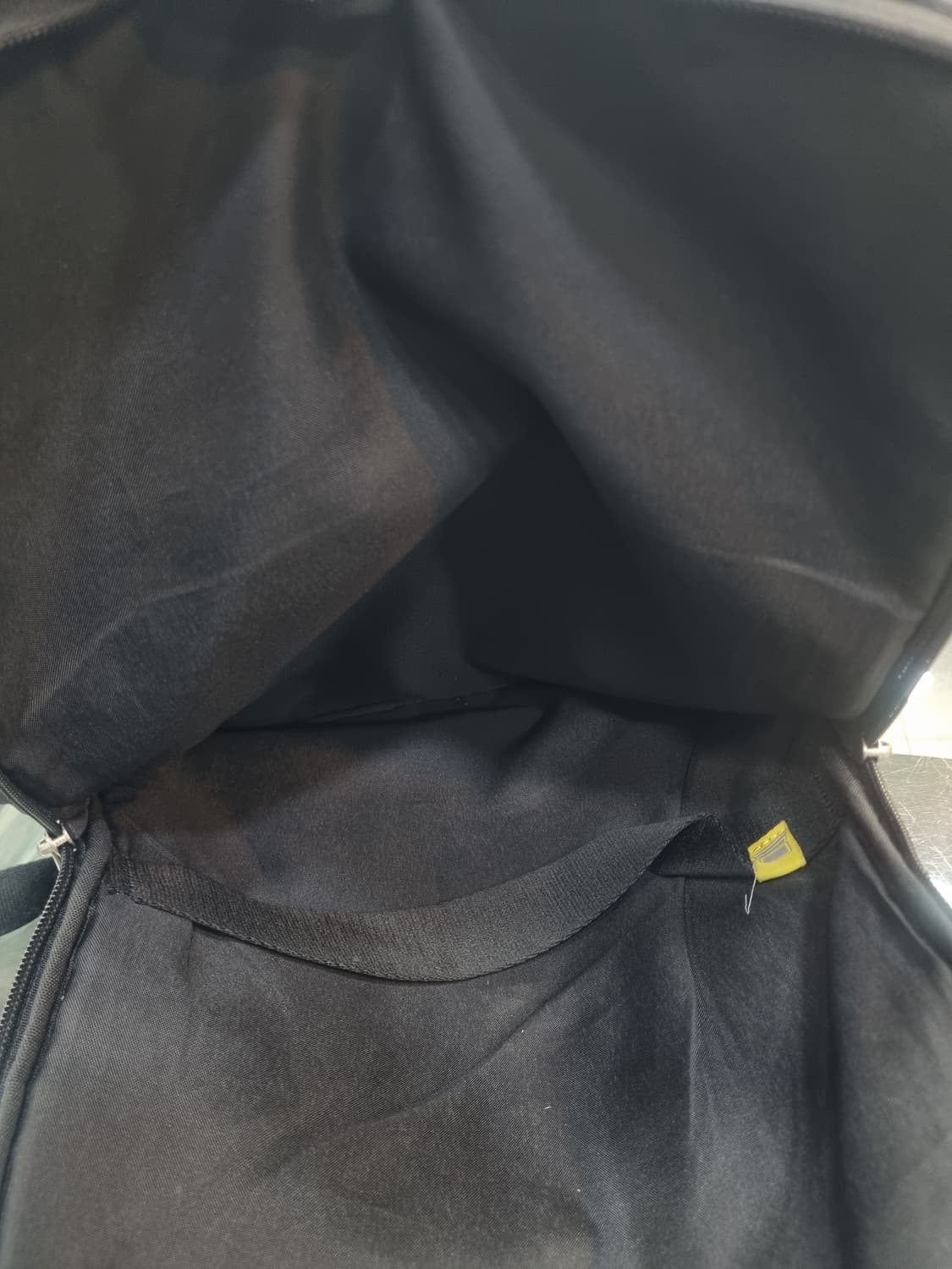 만다리나덕 블랙 백팩 상품이미지6