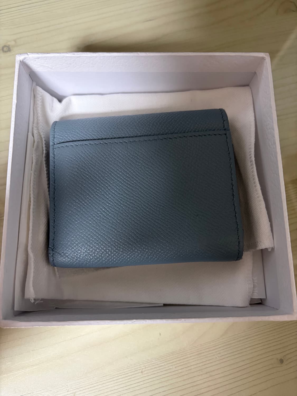 디올 30 몽테인 로터스 지갑 그레인드 카프스킨 클라우드 블루 상품이미지2