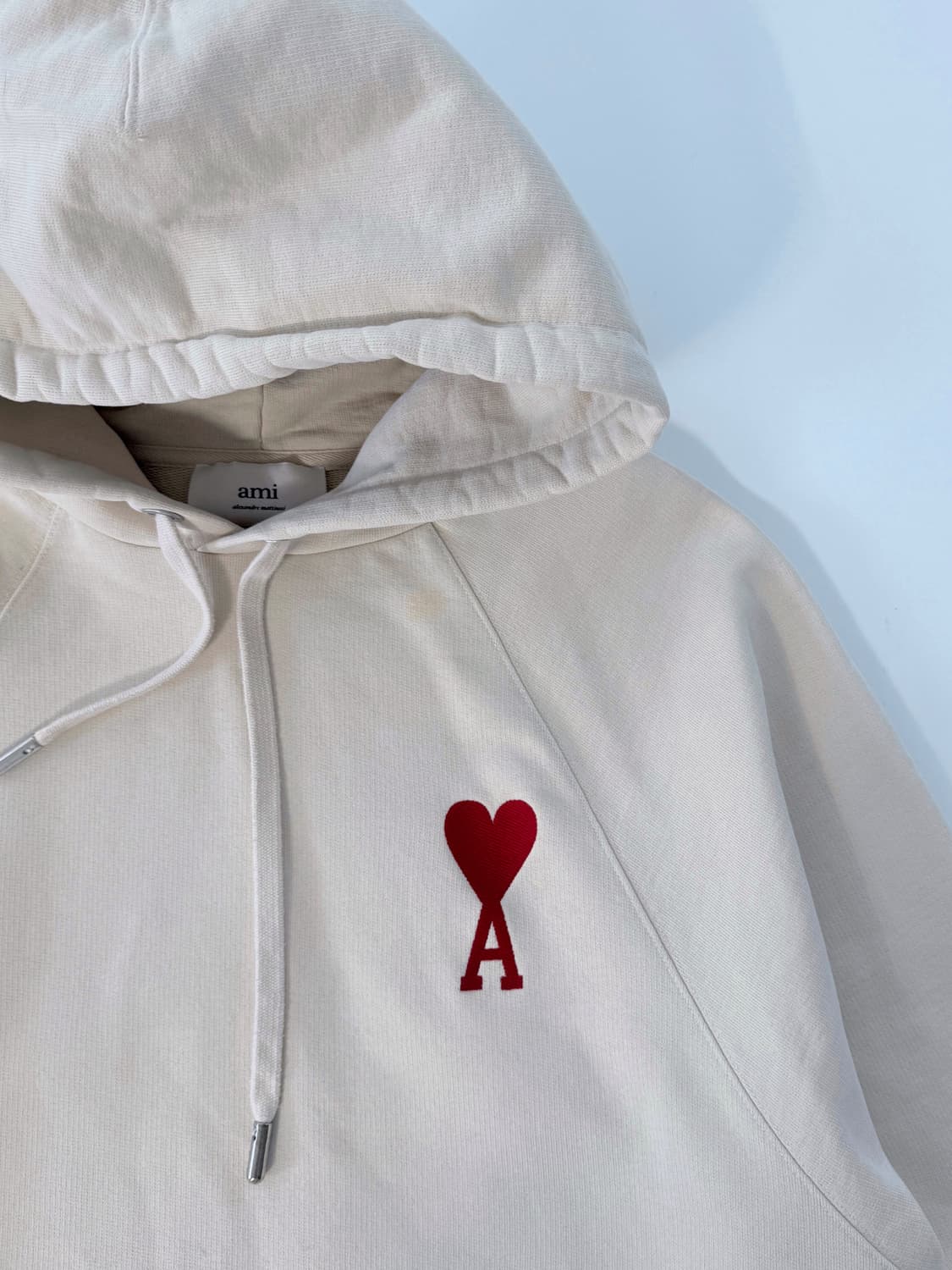 아미 오버핏 해비웨이트 아이보리 빅하트로고 스웻 후드 상품이미지3