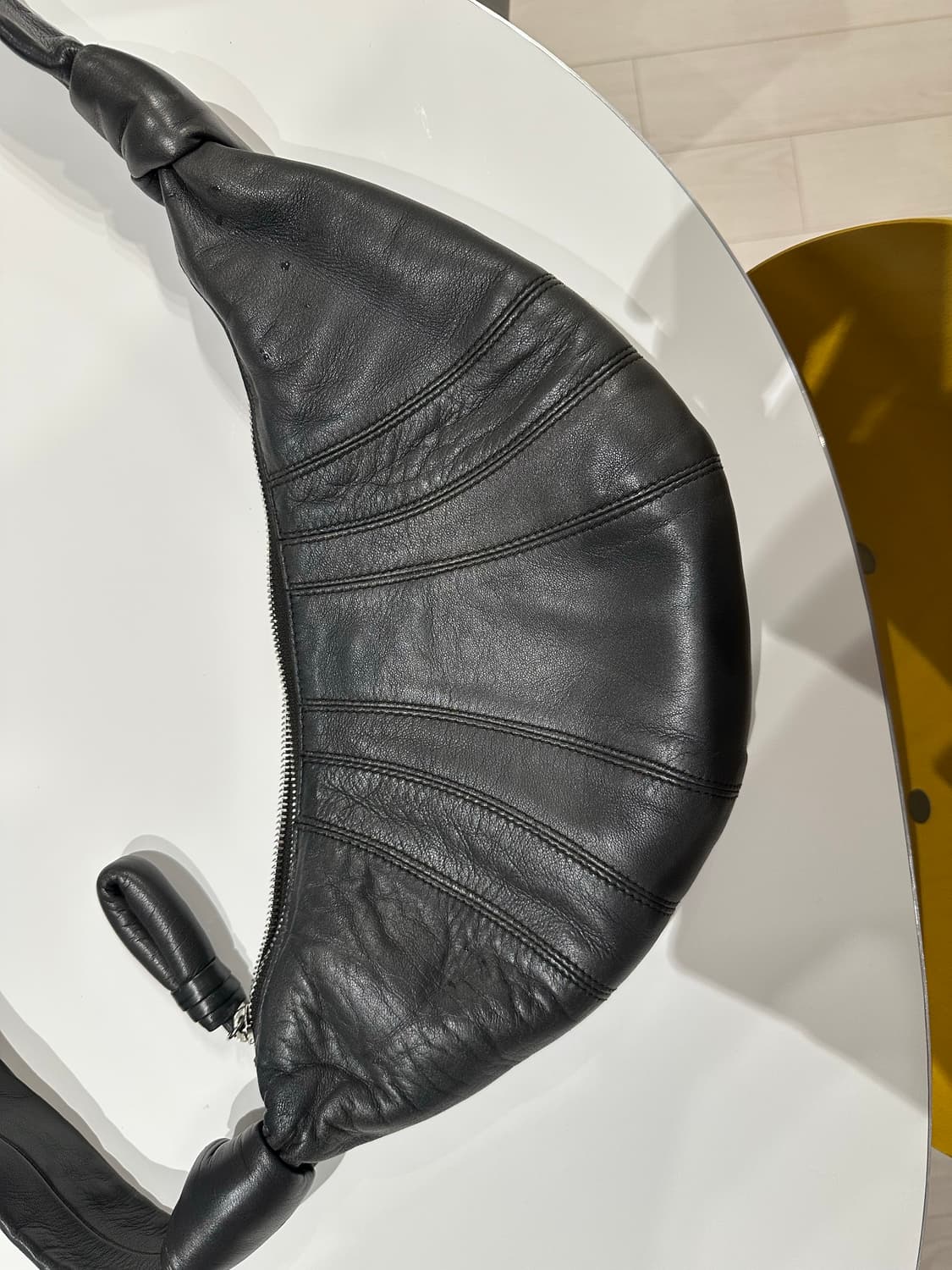 르메르 크루아상 범백 스몰 사이즈 팝니다 상품이미지2