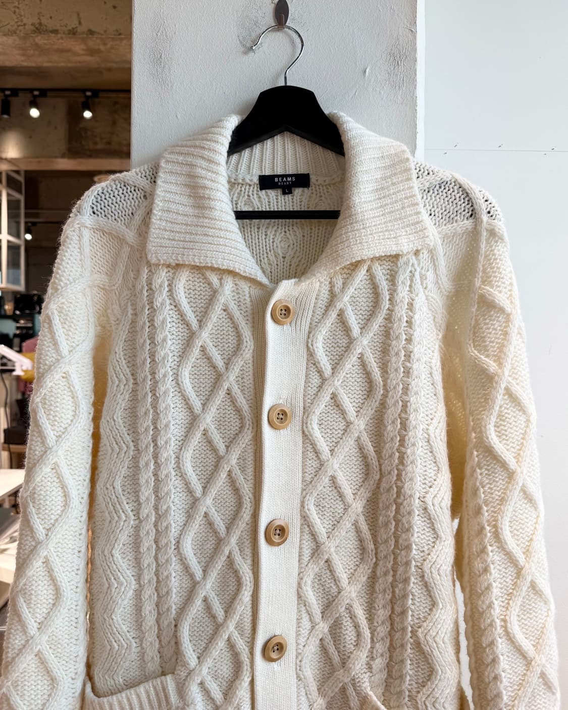 빔즈 하트 아이보리 케이블 니트 가디건  상품이미지2