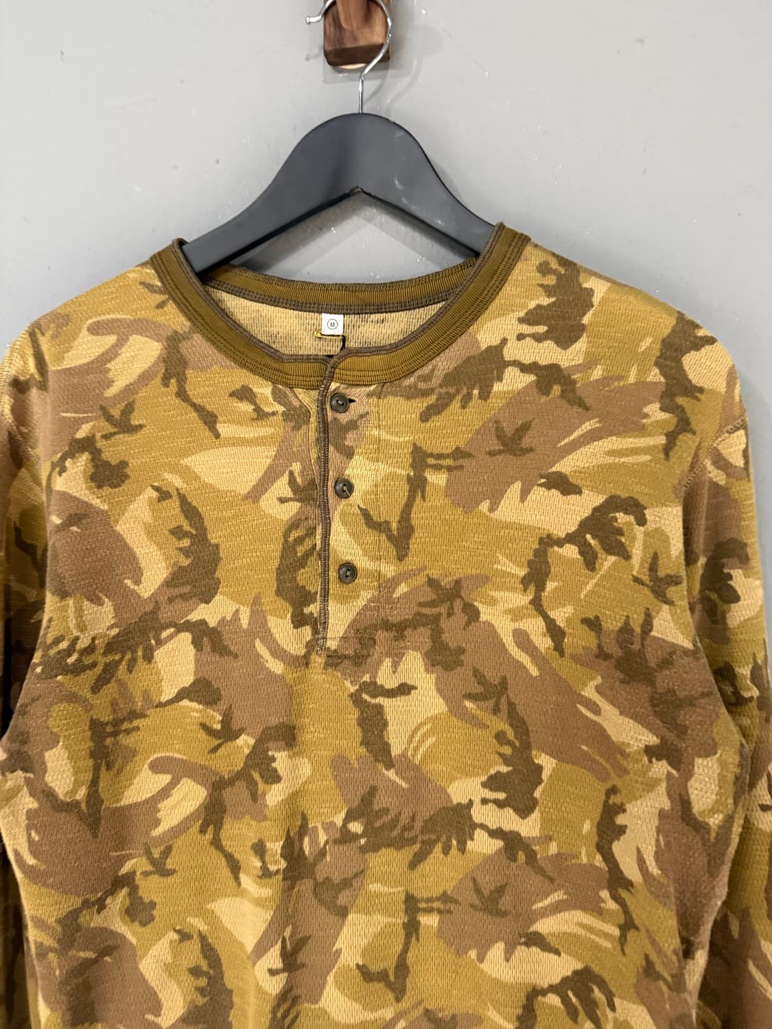 camo pattern henry neck long sleeve 상품이미지5