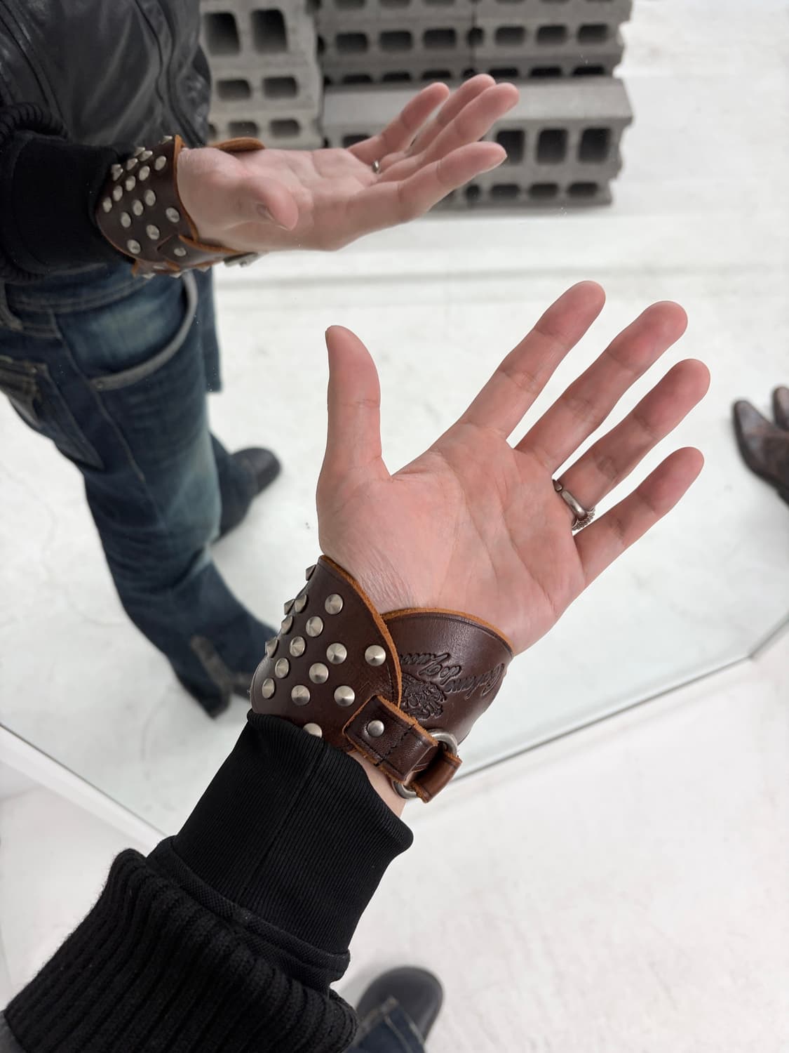 주카 레이어드 스터드 레더 팔찌 상품이미지2