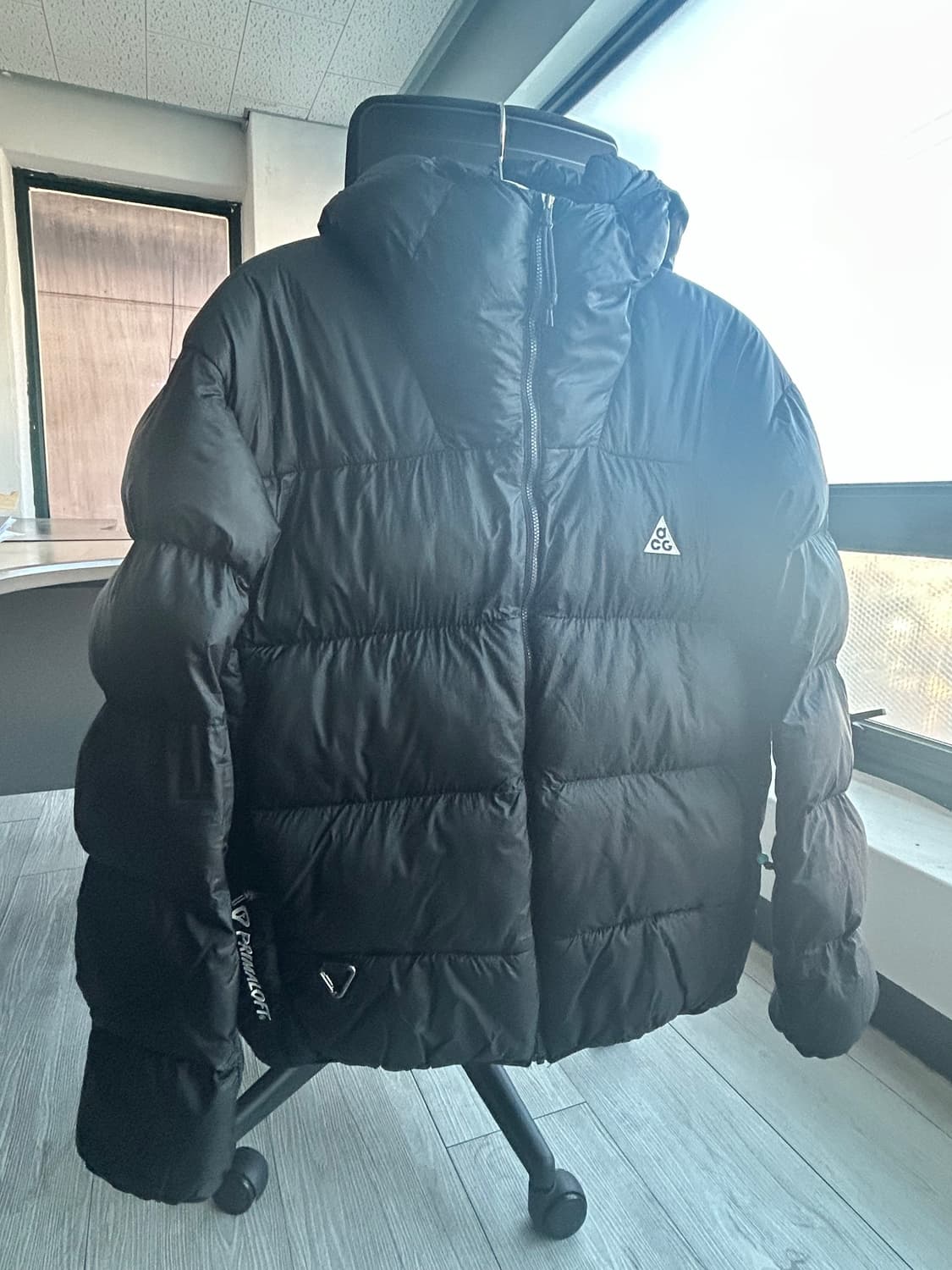 나이키 ACG 써마핏 블랙 패딩 자켓 L 상품이미지3