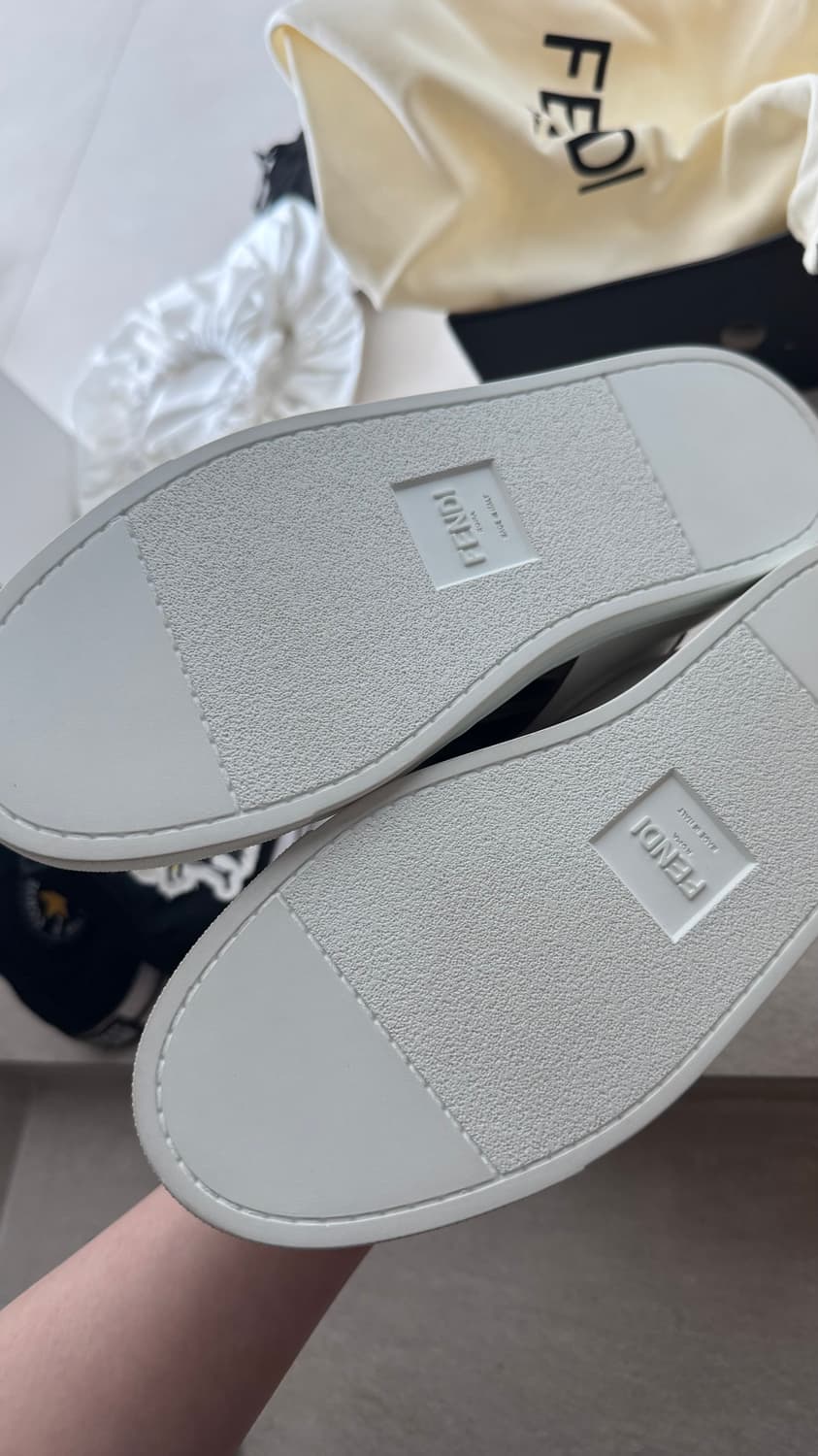 펜디 스니커즈 새상품 상품이미지3