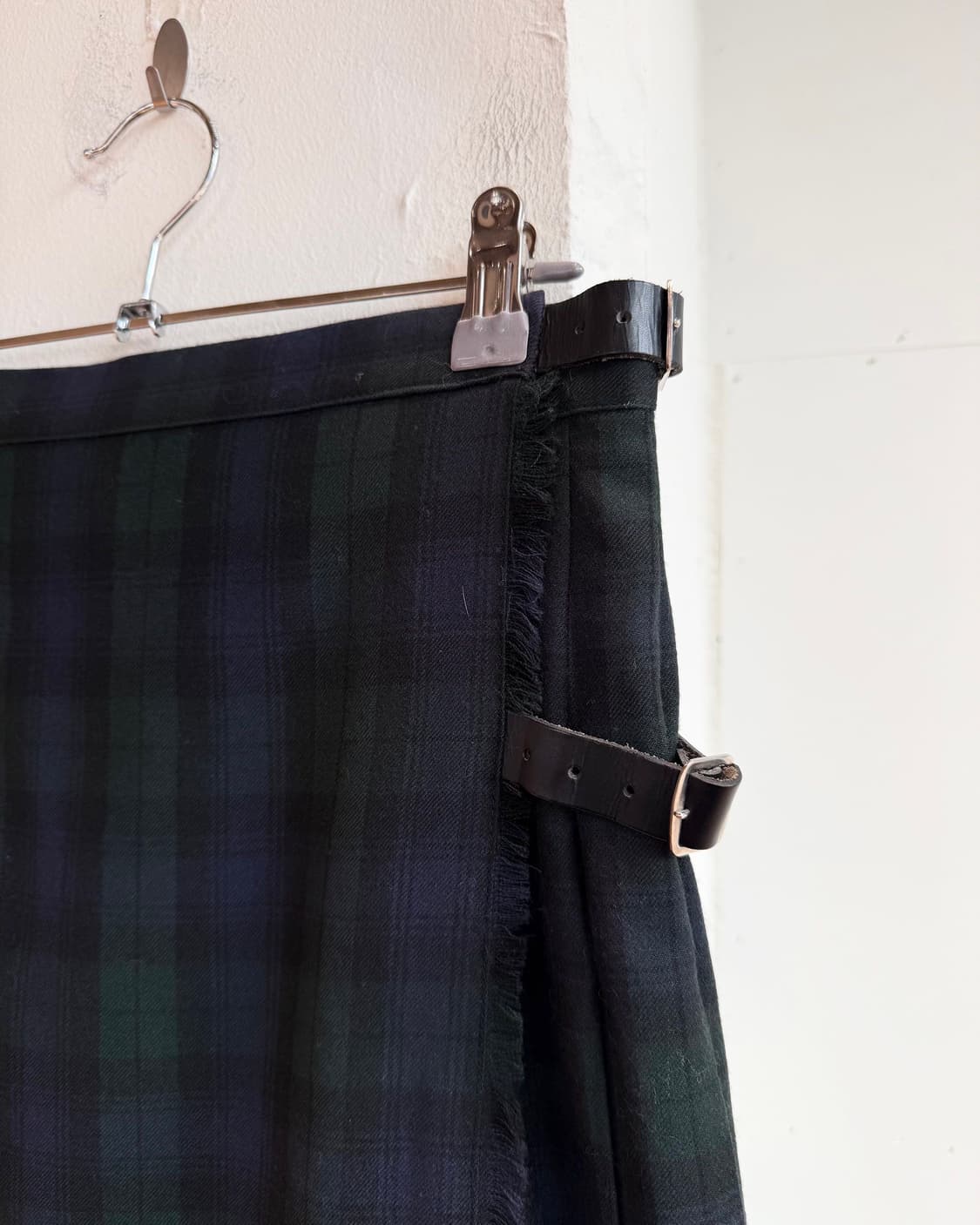 로라 애슐리 체크 버클 랩 미디스커트  상품이미지4