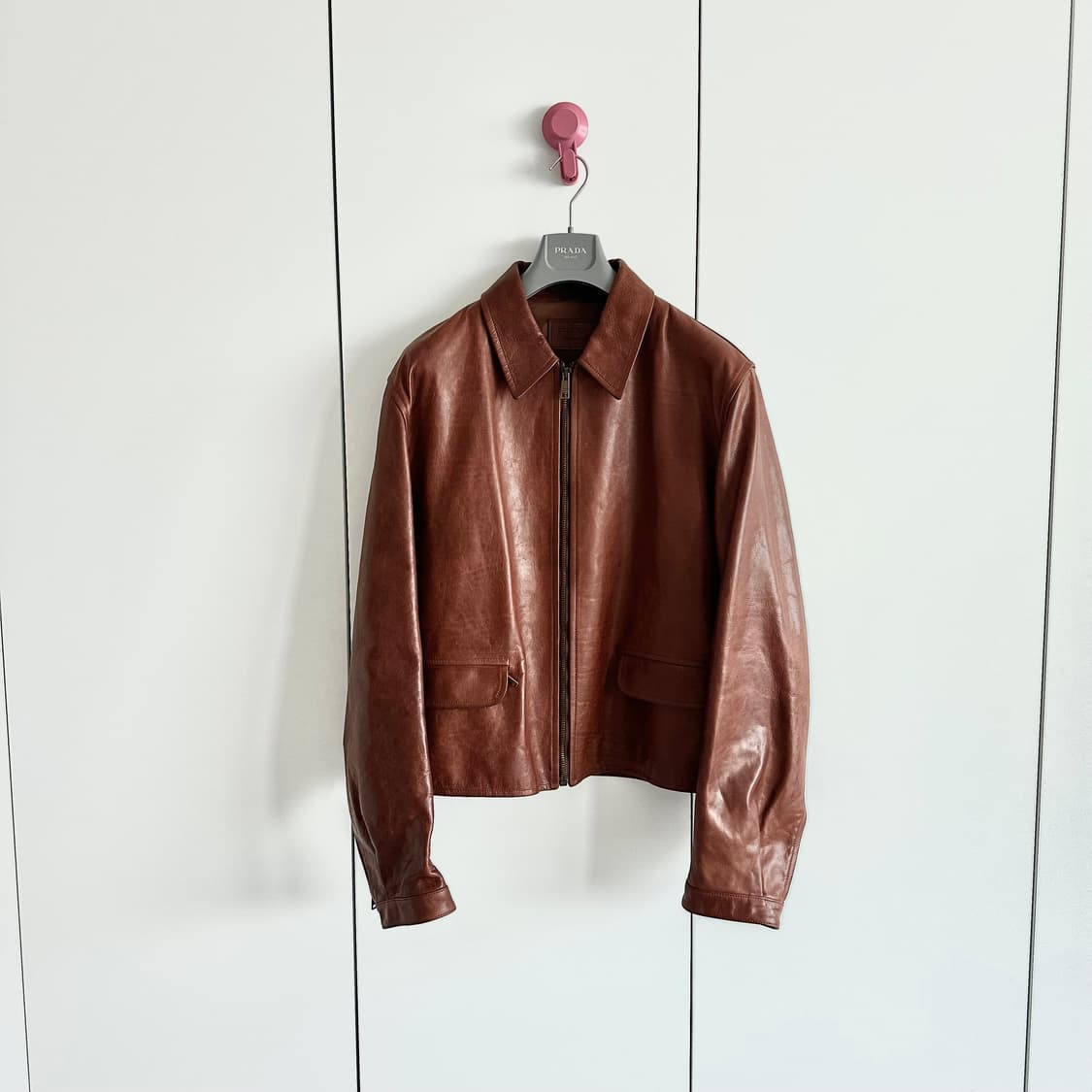 프라다 25ss 팔리샌더 카프레더자켓 상품이미지1