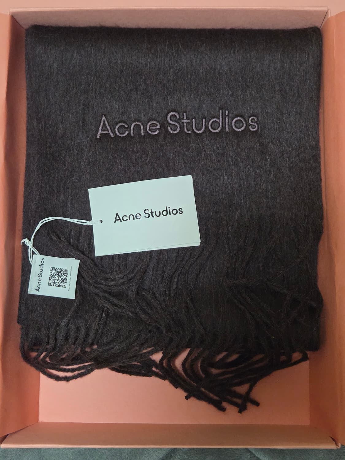 아크네스튜디오 알파카 울 로고 스카프 상품이미지1