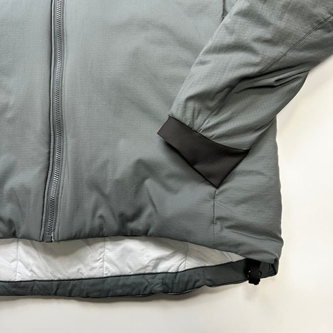 ARC'TERYX x BEAMS 아크테릭스 x 빔즈 아톰 자켓 상품이미지8