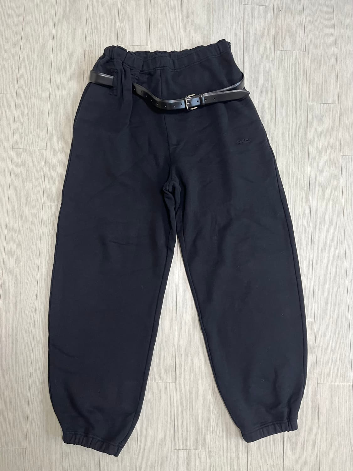 마리아노 스포츠팬츠 블랙 (2회 착용)  상품이미지1