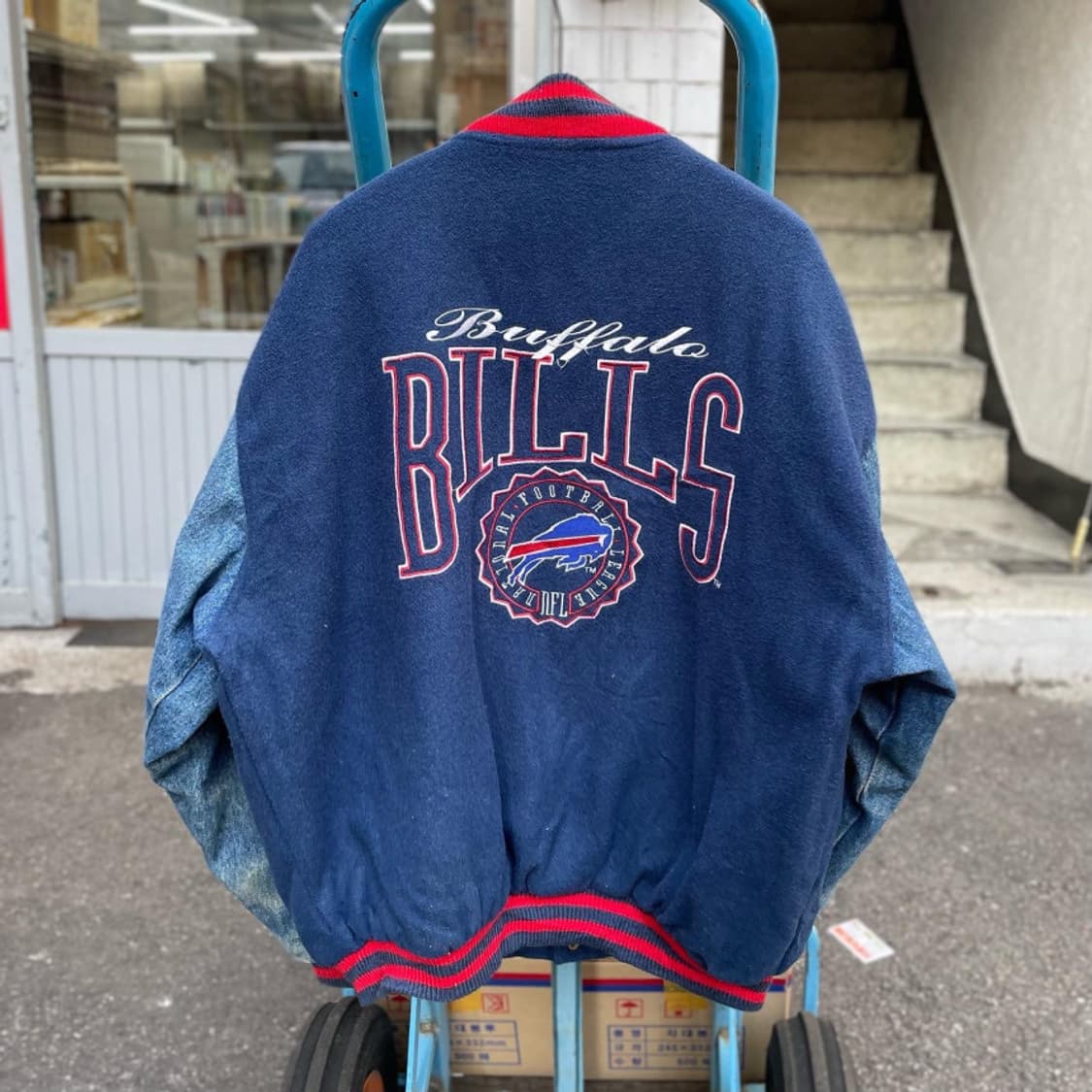90s LOGO Athletic Buffalo Bills Jacket 상품이미지4