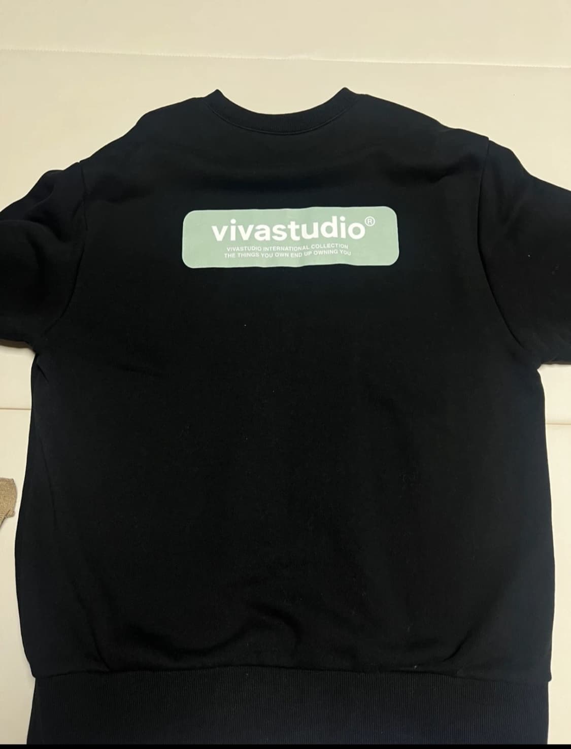 비바스튜디오 맨투맨  상품이미지1