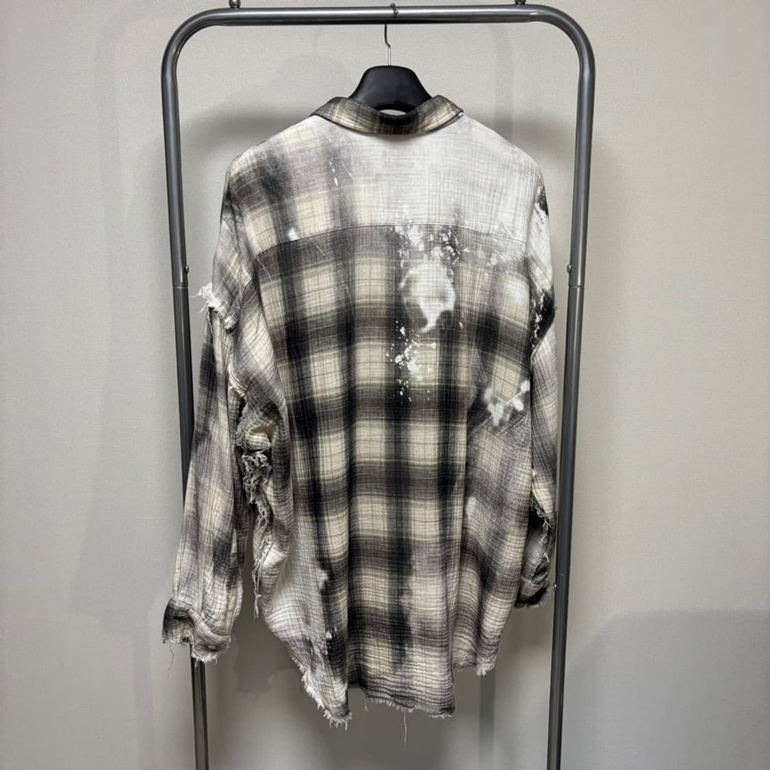 M) R13 알써티 드랍 넥 셔츠 블리치 상품이미지2