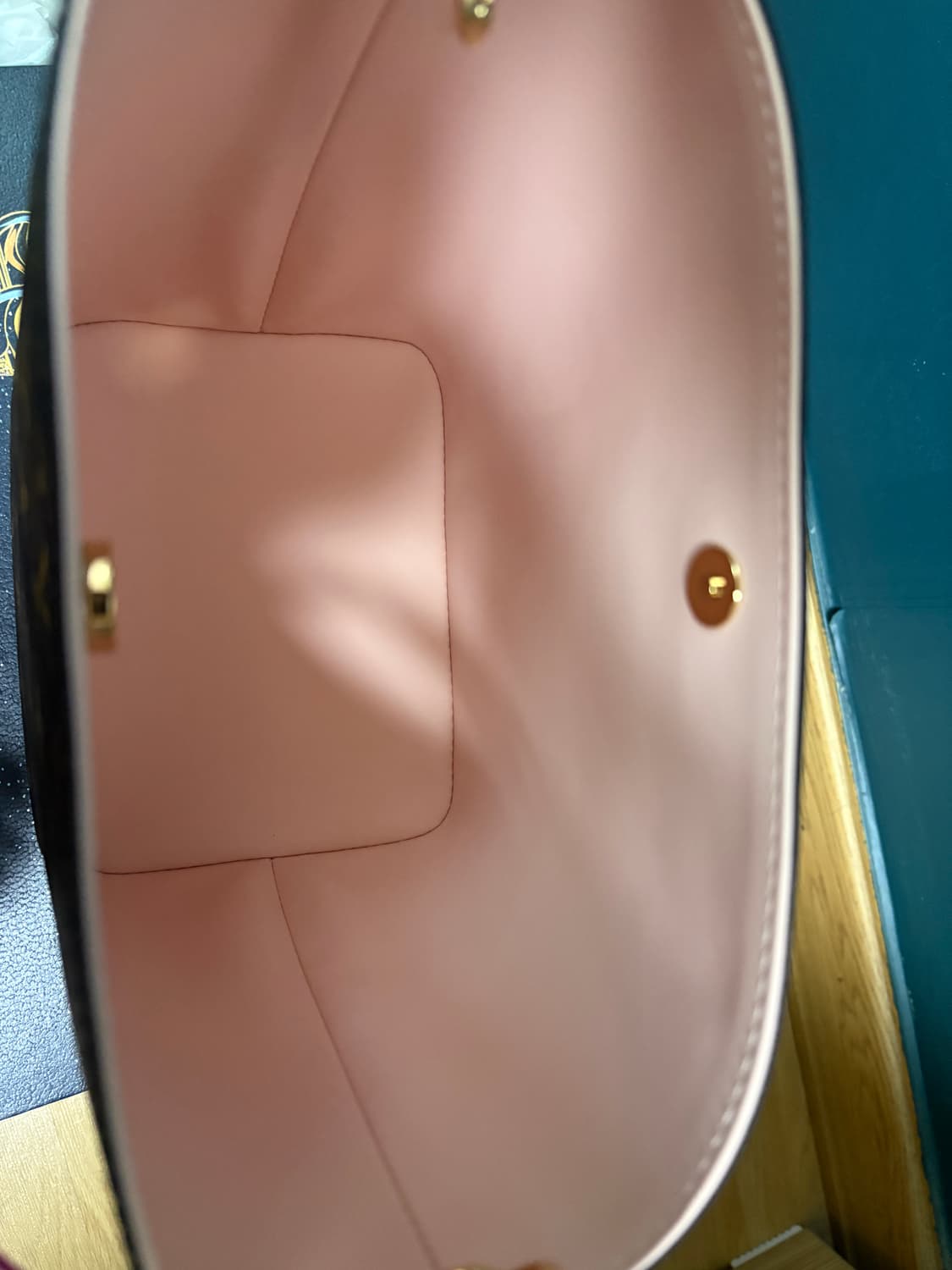 루이비통 올인BB 비너저리 저니 서울 익스클루시브 상품이미지3