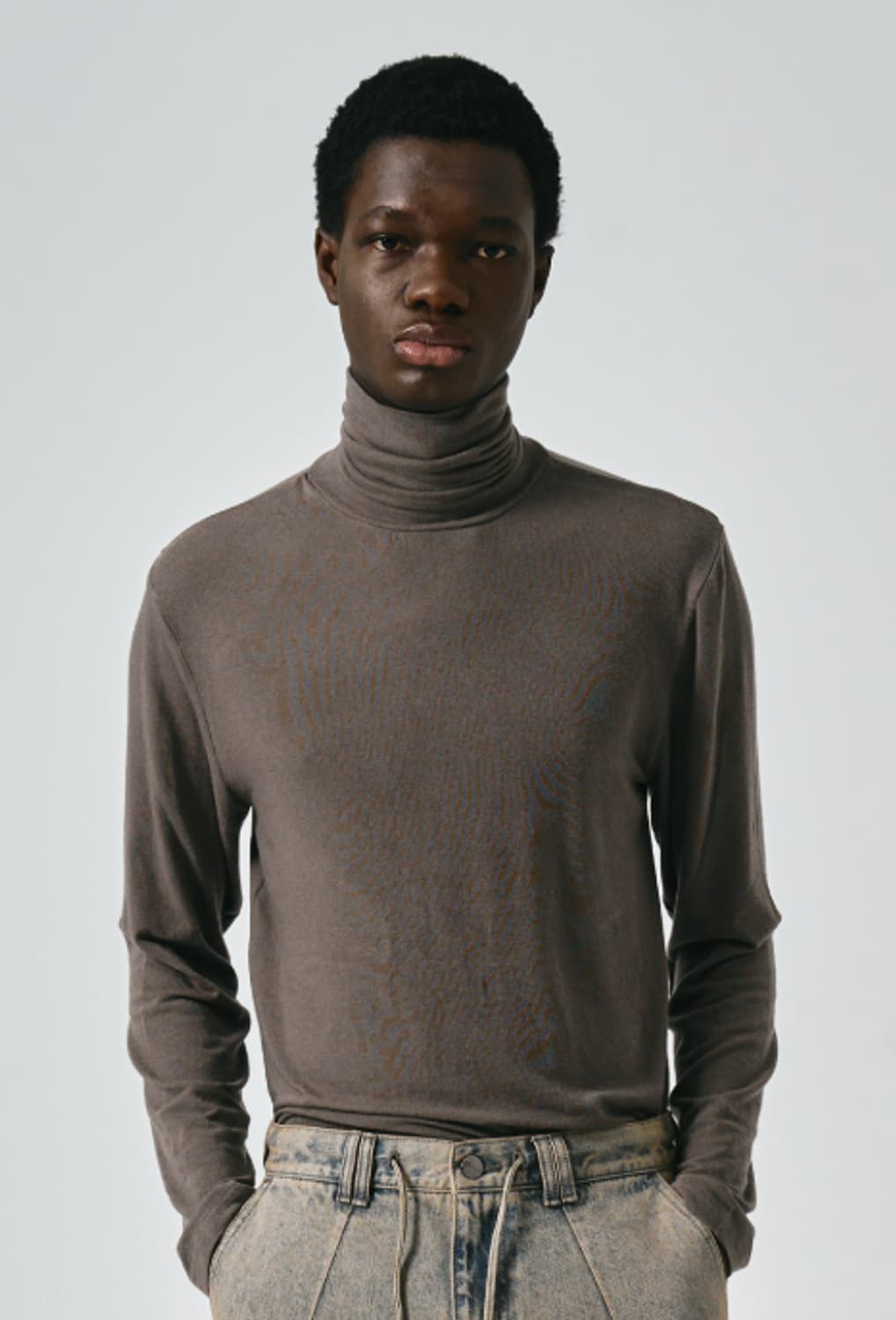 노이어 noirer 울 실키 롤넥 터틀넥 티셔츠 애쉬드 카키 48 상품이미지1