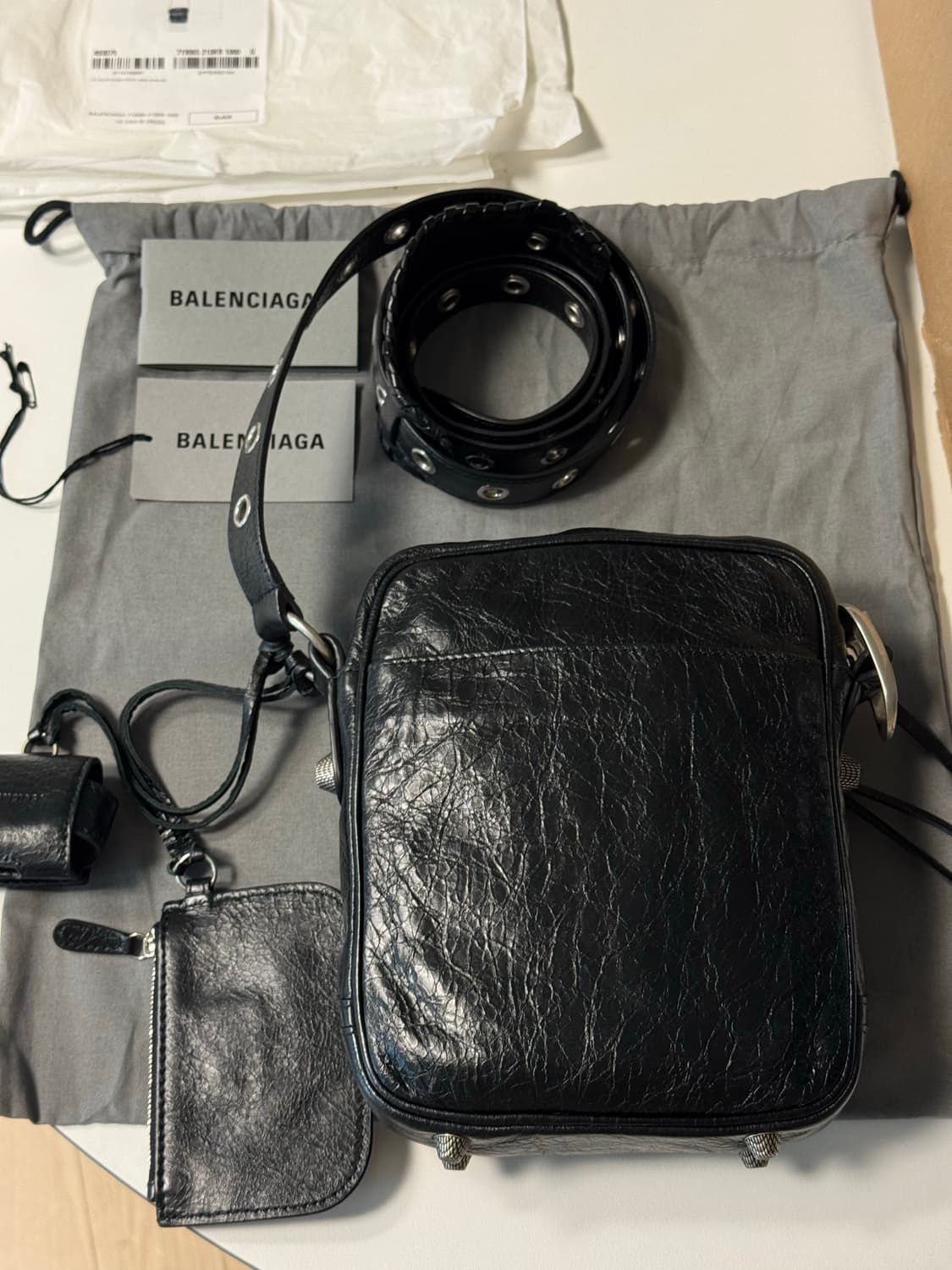 발렌시아가 르카골 남성 크로스백 상품이미지8