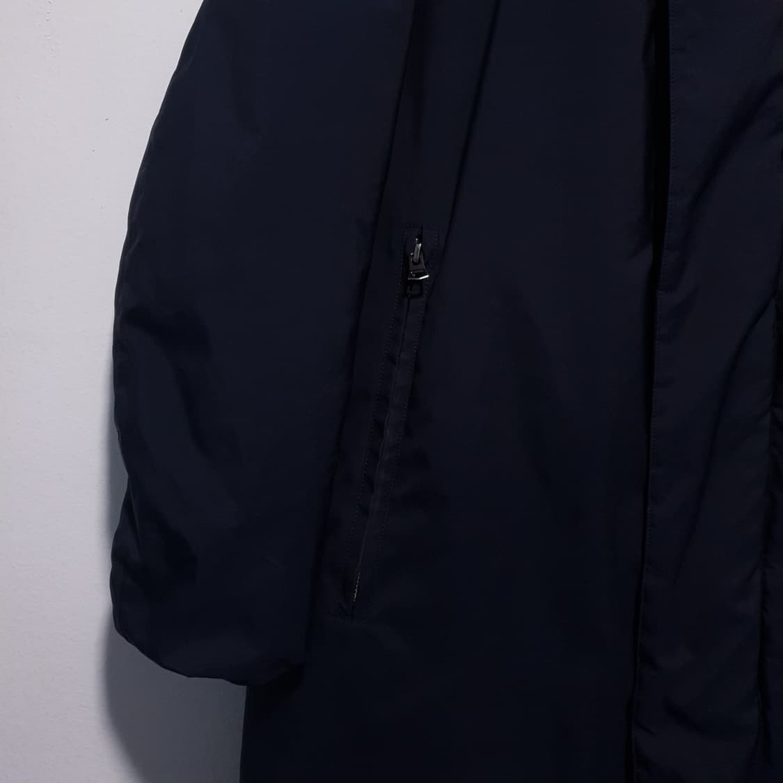 실측 M) Theory 띠어리 레이어드 다운 이중 패딩 코트 네이비 정품 상품이미지3