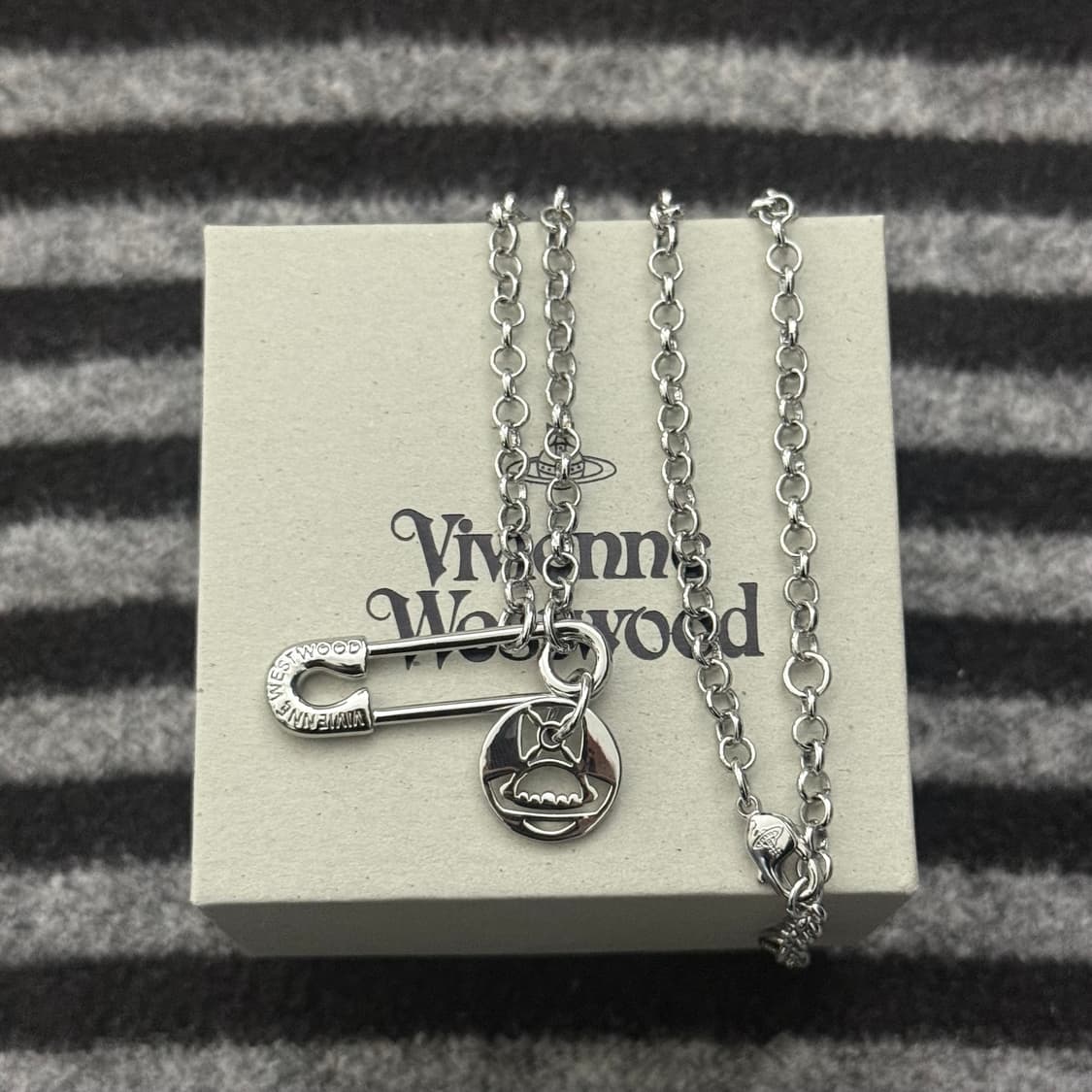 비비안웨스트우드 이모진 클립 목걸이 상품이미지2