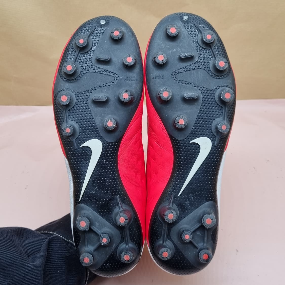 나이키 티엠포 레전드8 풋살화 255 상품이미지3