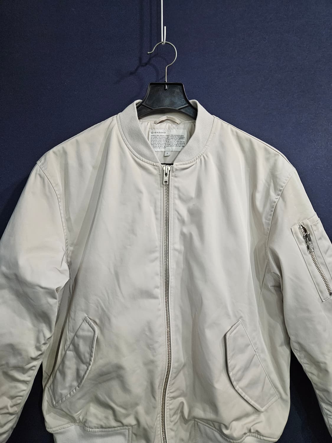 지오다노 아이보리컬러 남성 세미오버핏 100 항공점퍼 자켓  상품이미지7