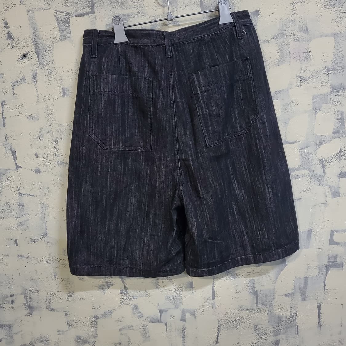 어널드코드 블랙 데님 버뮤다 팬츠  상품이미지2