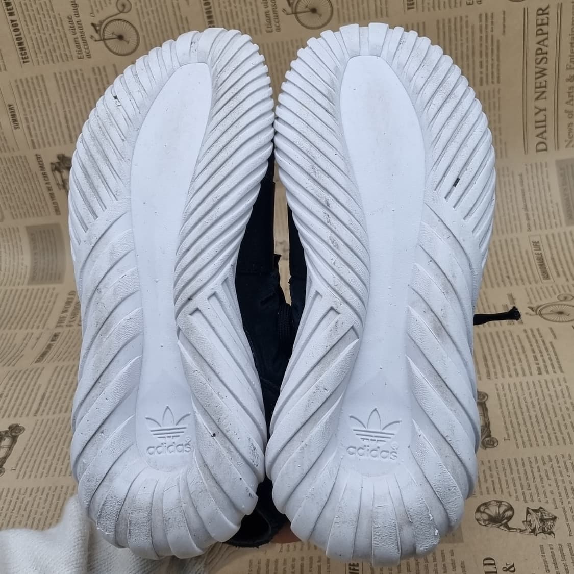 아디다스 튜블라 둠 검흰 스니커즈250 상품이미지3