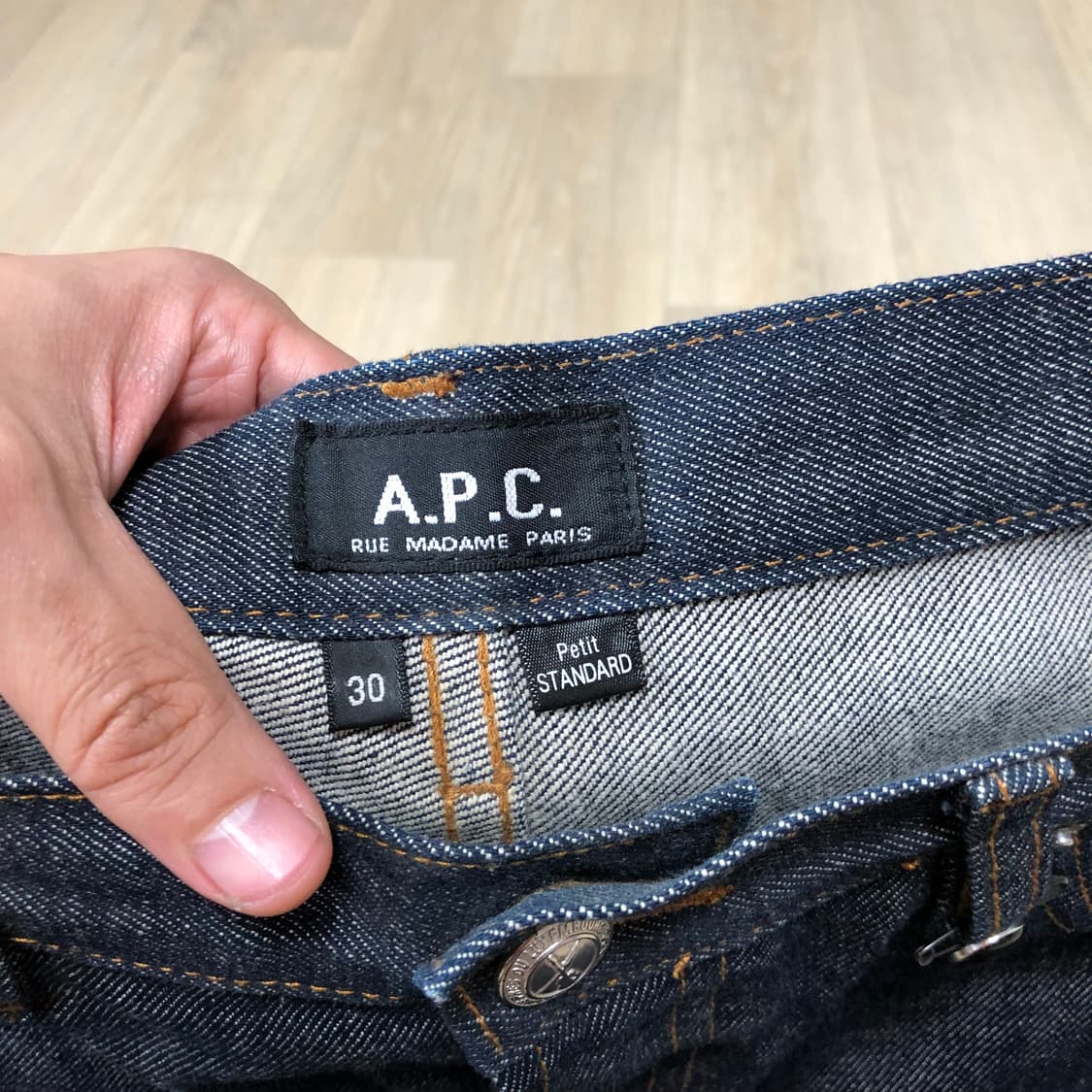 (30) 아페세 A.P.C 쁘띠 스탠 슬림 스트레이트핏 셀비지데님 아페세 상품이미지5