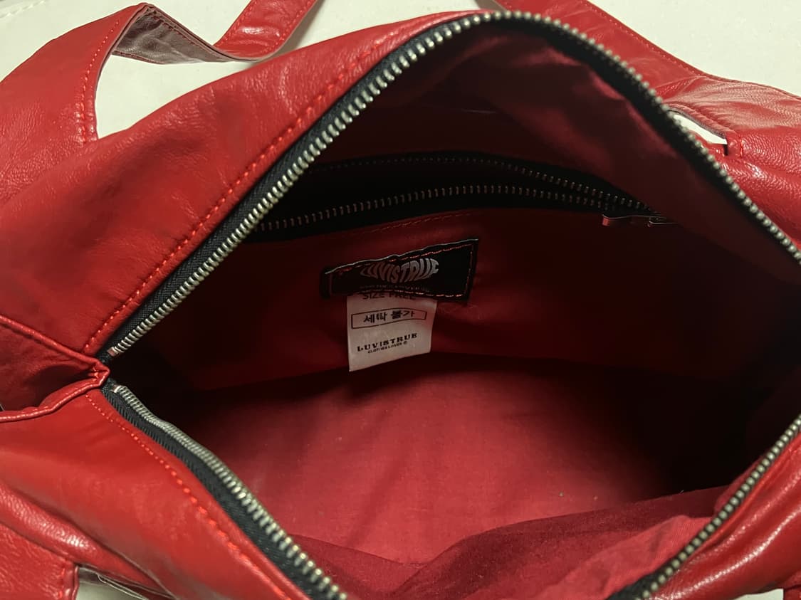 러브이즈트루 AM POCKET BAG(RED) 에이엠 포켓백  상품이미지4