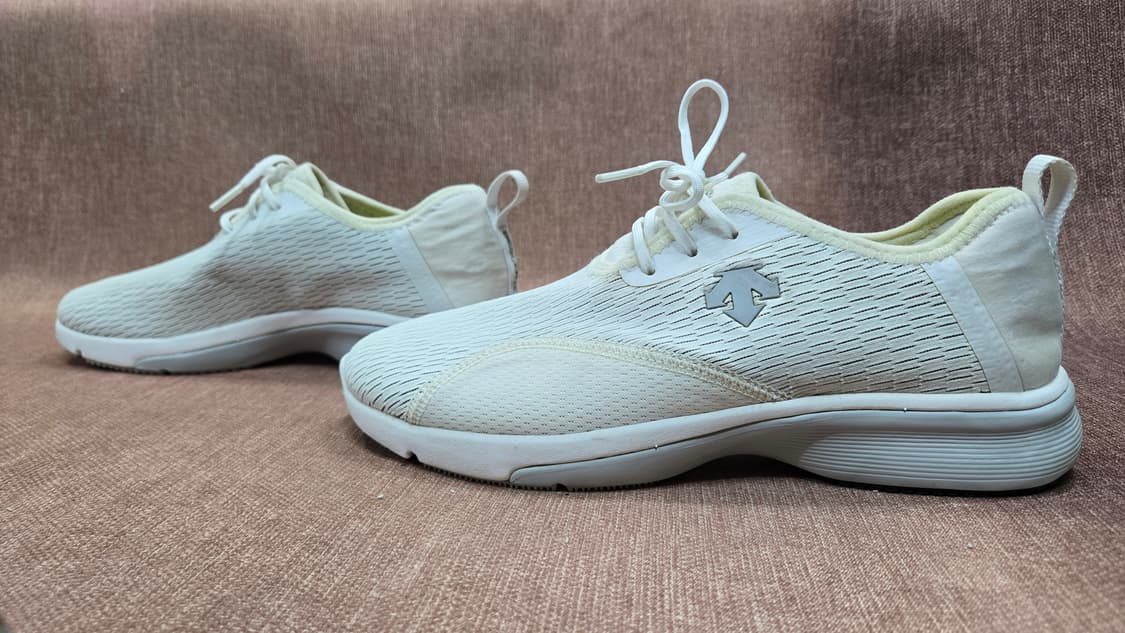 데상트 미착용 260mm -화이트 웨이브슈즈 상품이미지4