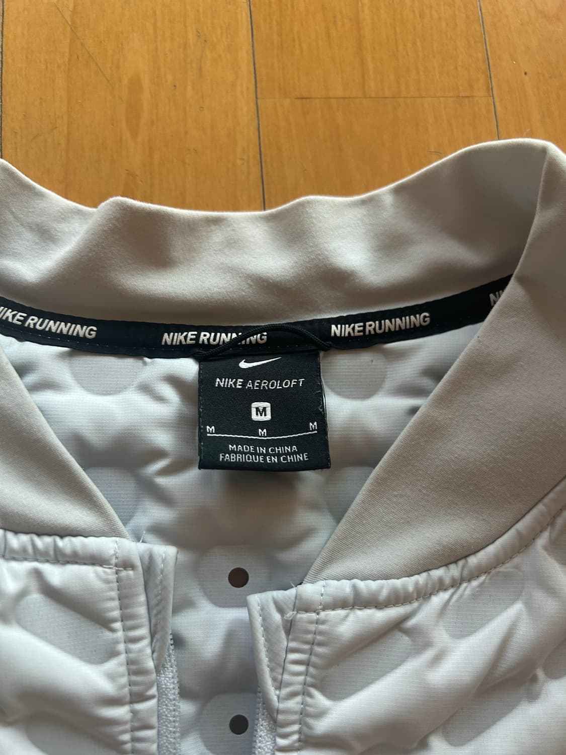 나이키 에어로로프트 자켓 경량패딩M 상품이미지3