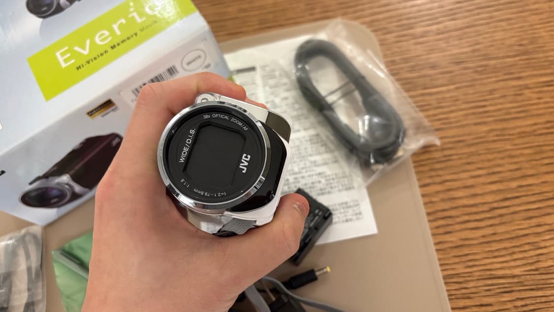 신품급 카리나  JVC 빈티지 캠코더 (GZ-E765) 상품이미지3