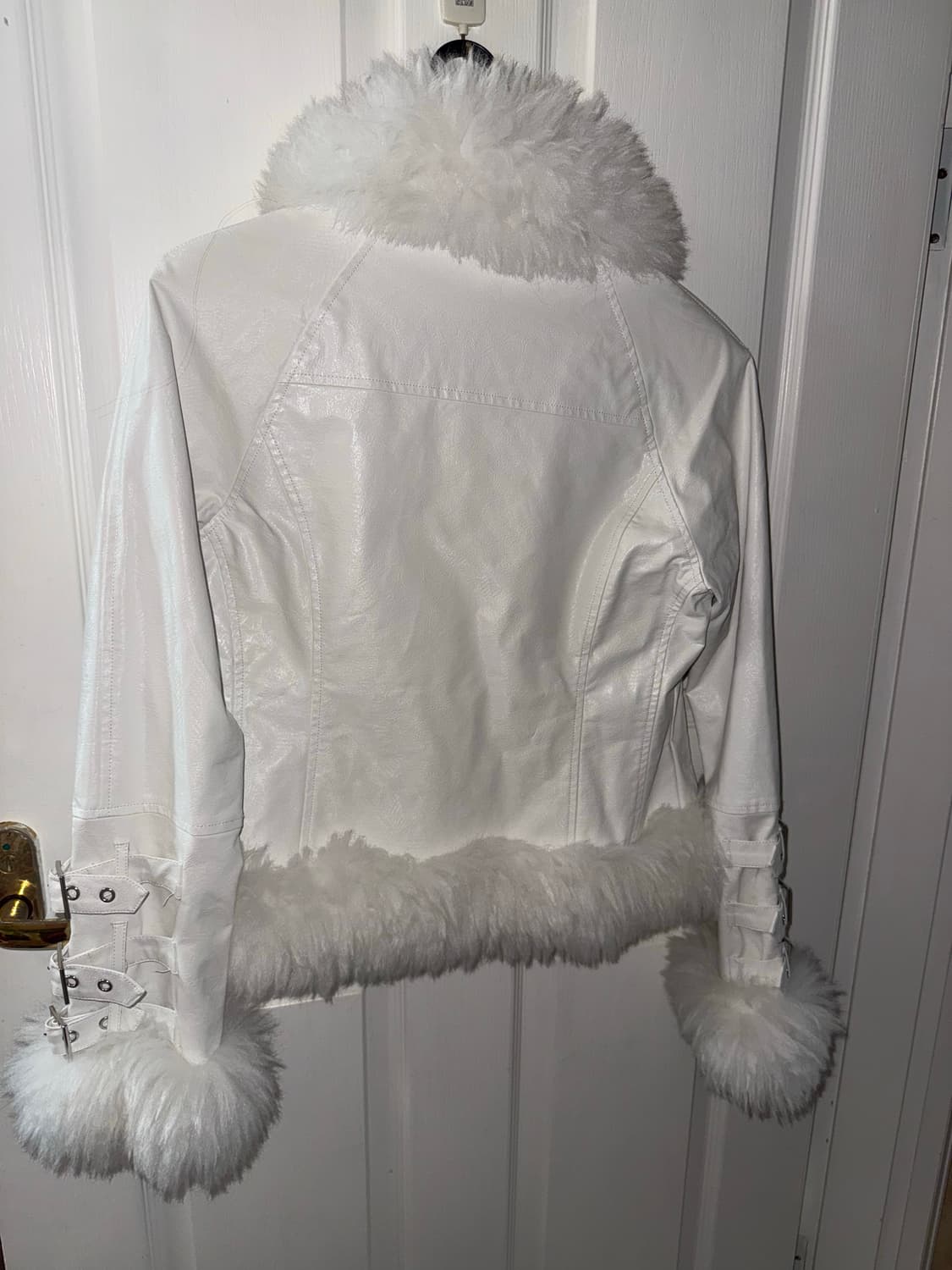 돌스킬 화이트 세미레더 퍼자켓 미디움  상품이미지5