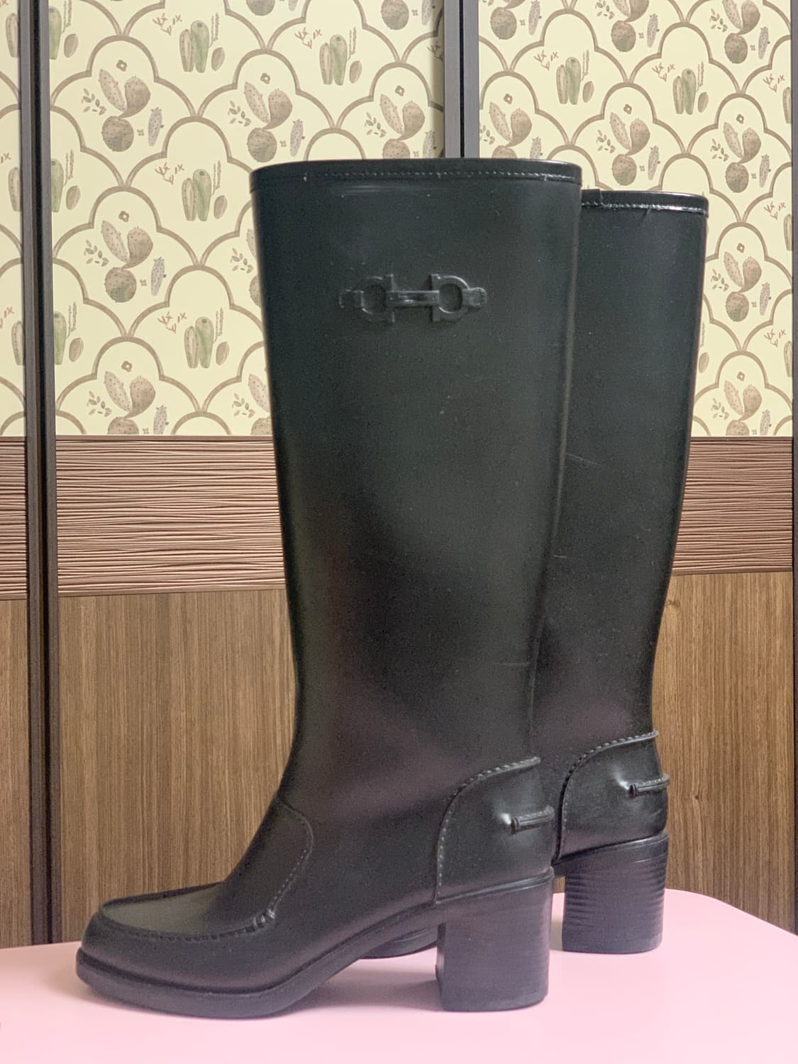 페라가모 레인부츠 7사이즈 240cm 추천 상품이미지3